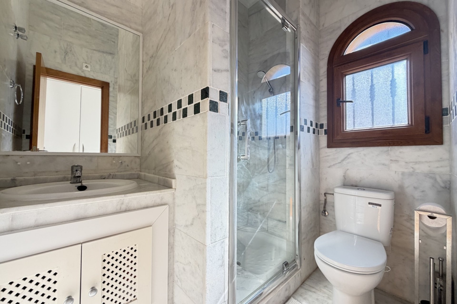 Resale - Villa -
La Finca Golf