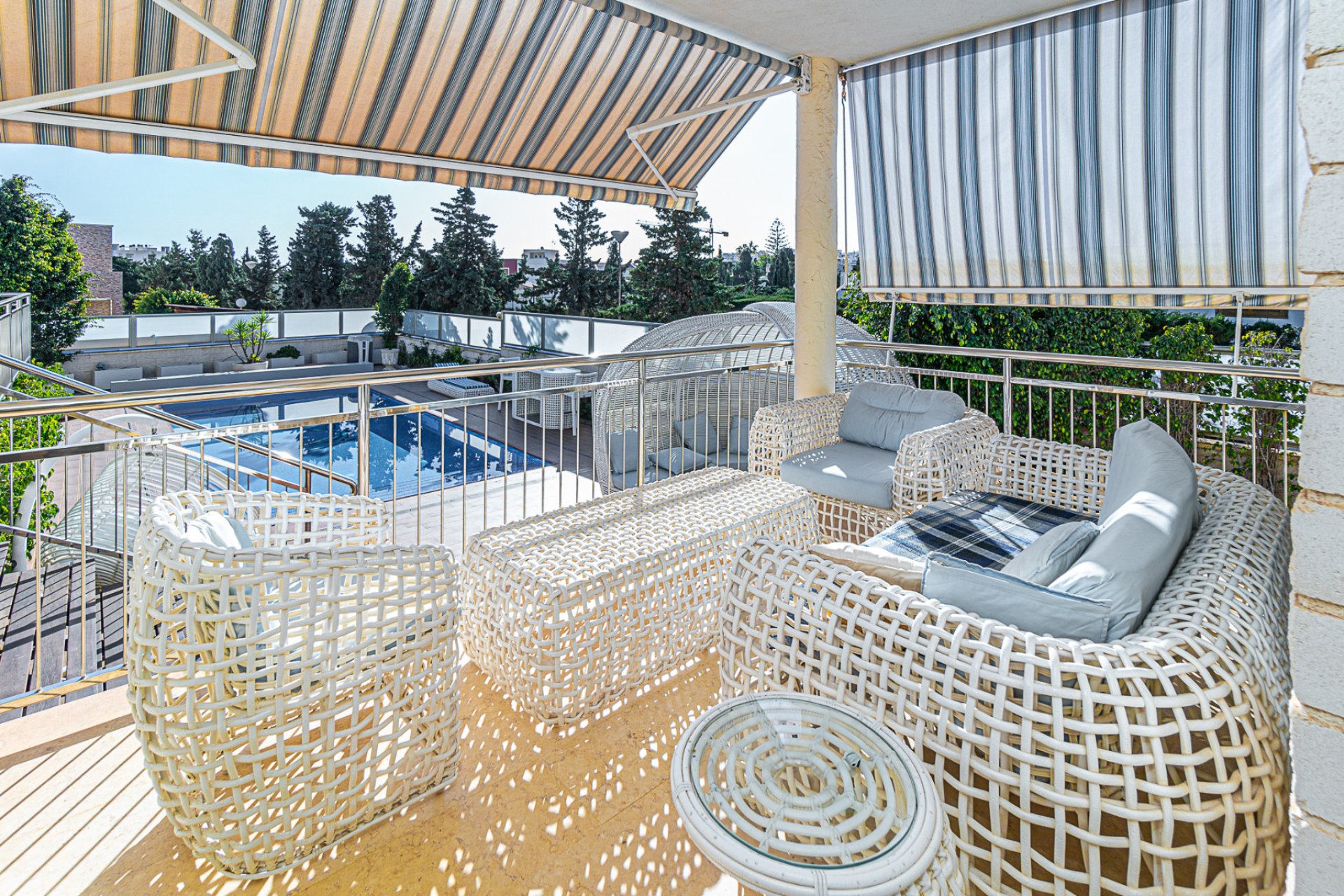 Resale - Villa -
La Mata