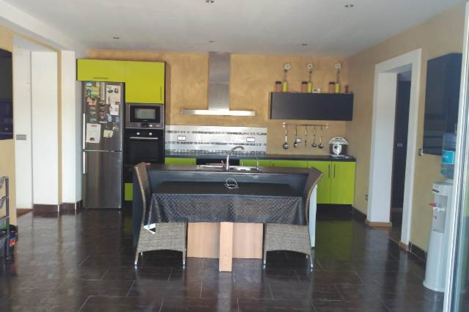 Resale - Villa -
La Matanza