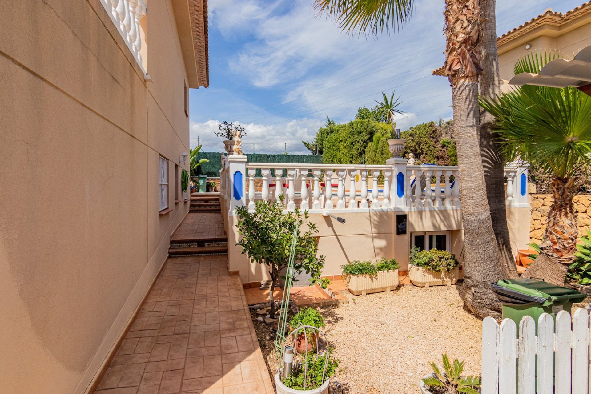 Resale - Villa -
La Nucía