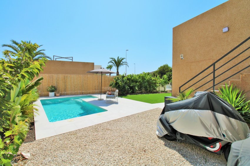 Resale - Villa -
La Zenia