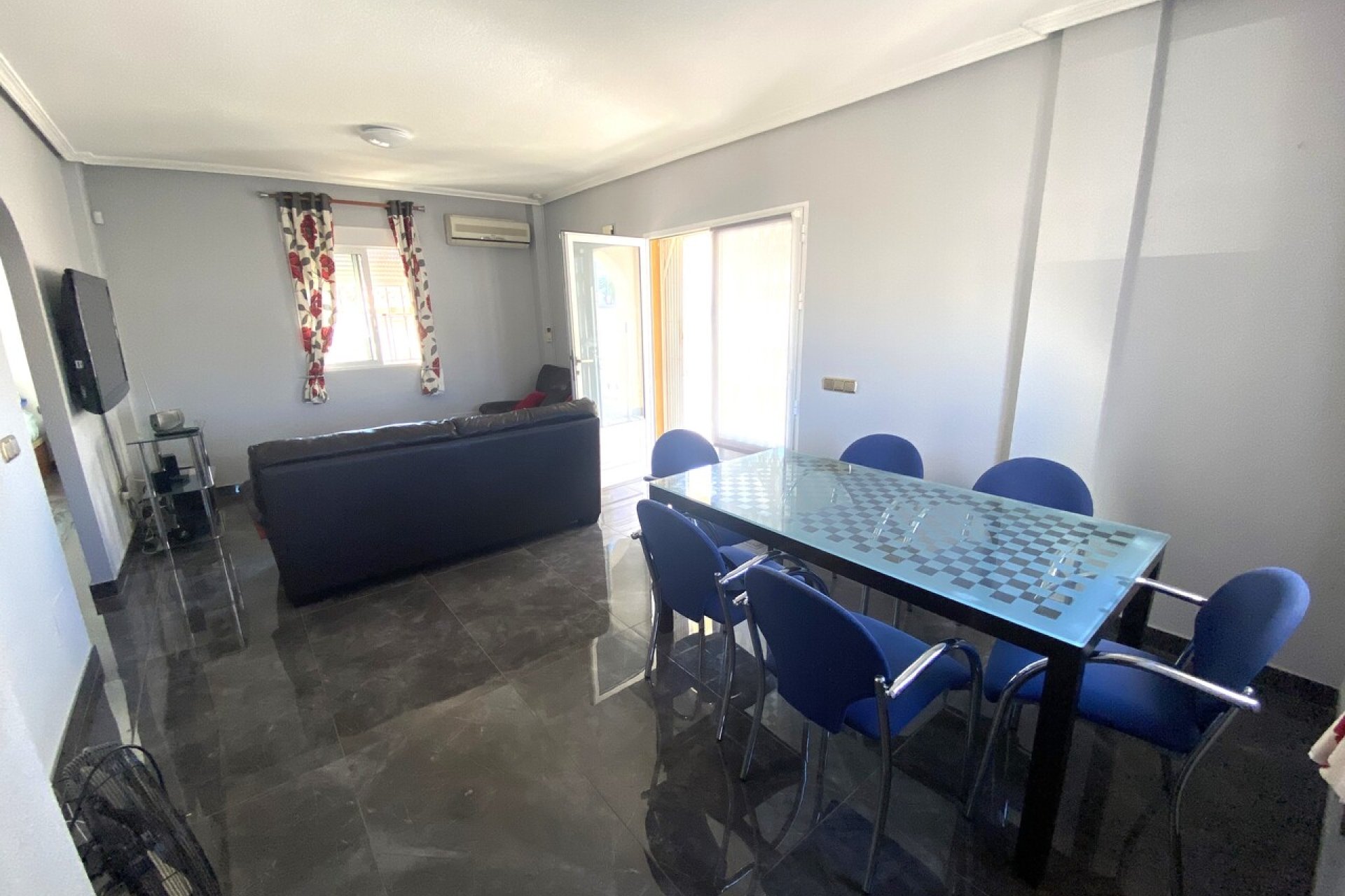 Resale - Villa -
La Zenia