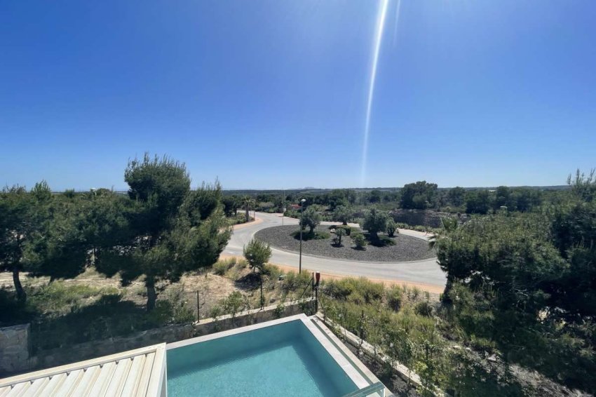 Resale - Villa -
Las Colinas Golf - Las Colinas