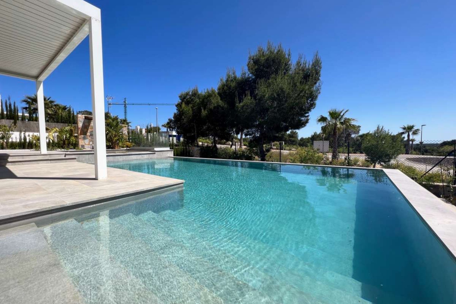 Resale - Villa -
Las Colinas Golf - Las Colinas