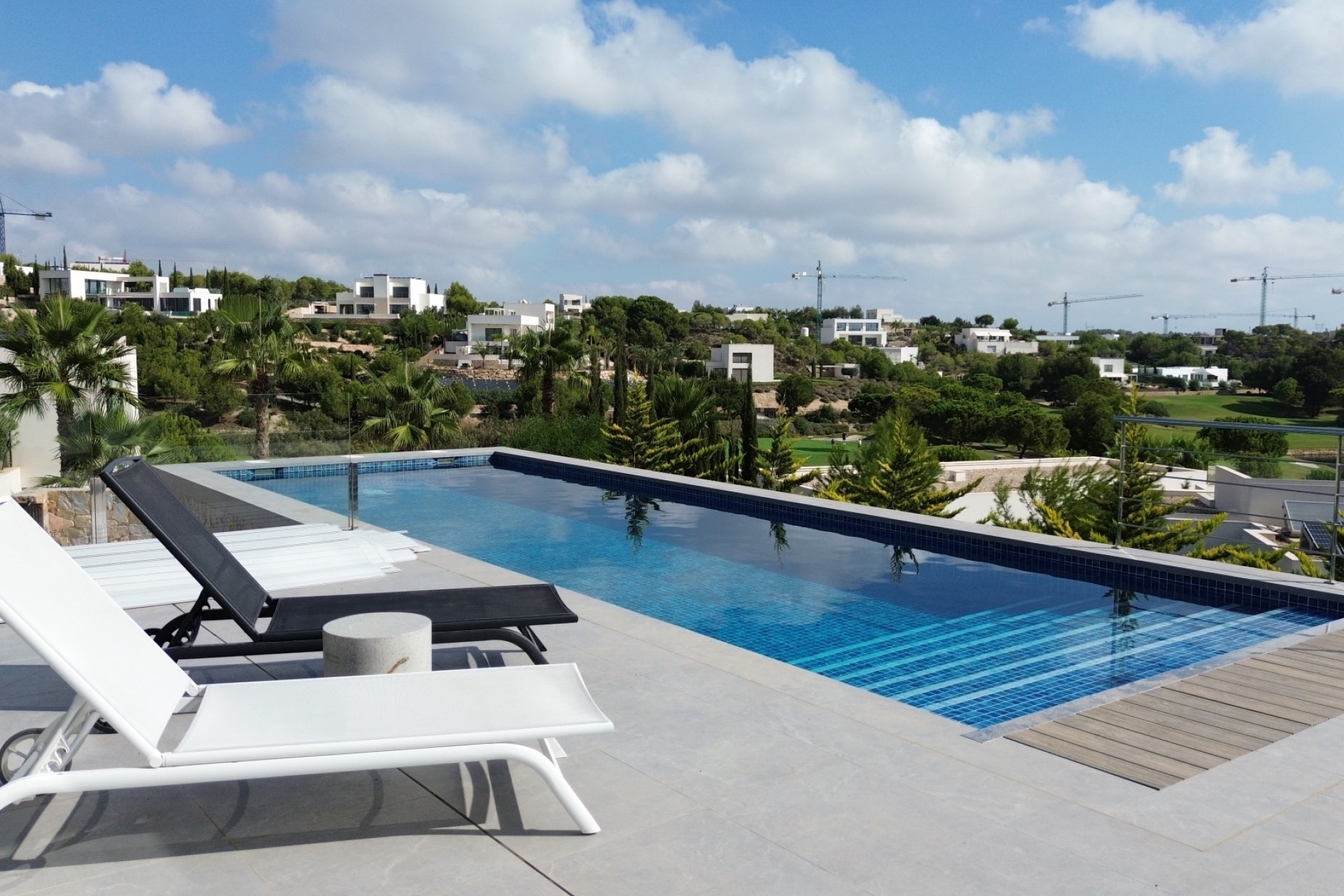 Resale - Villa -
Las Colinas Golf