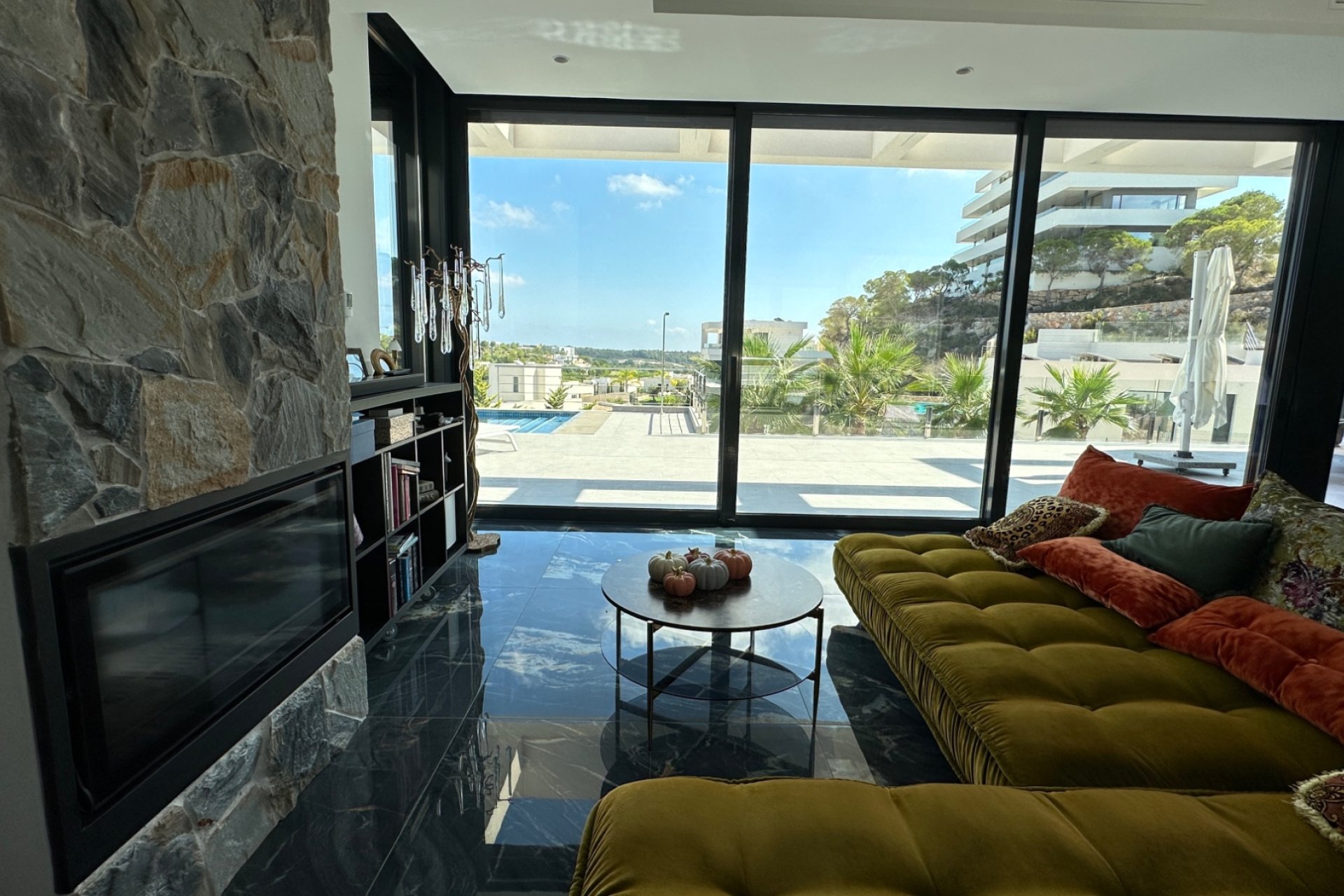 Resale - Villa -
Las Colinas Golf