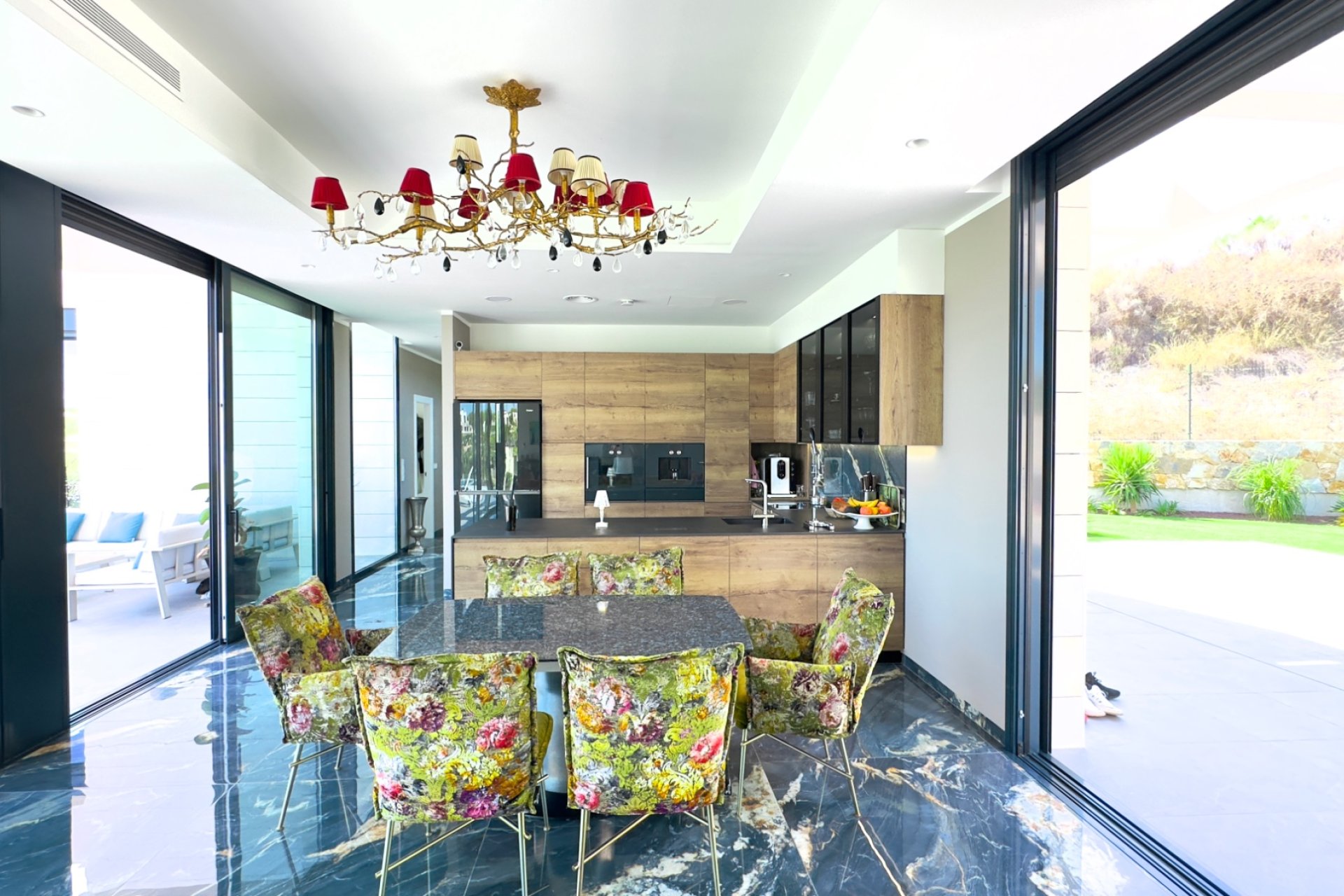 Resale - Villa -
Las Colinas Golf