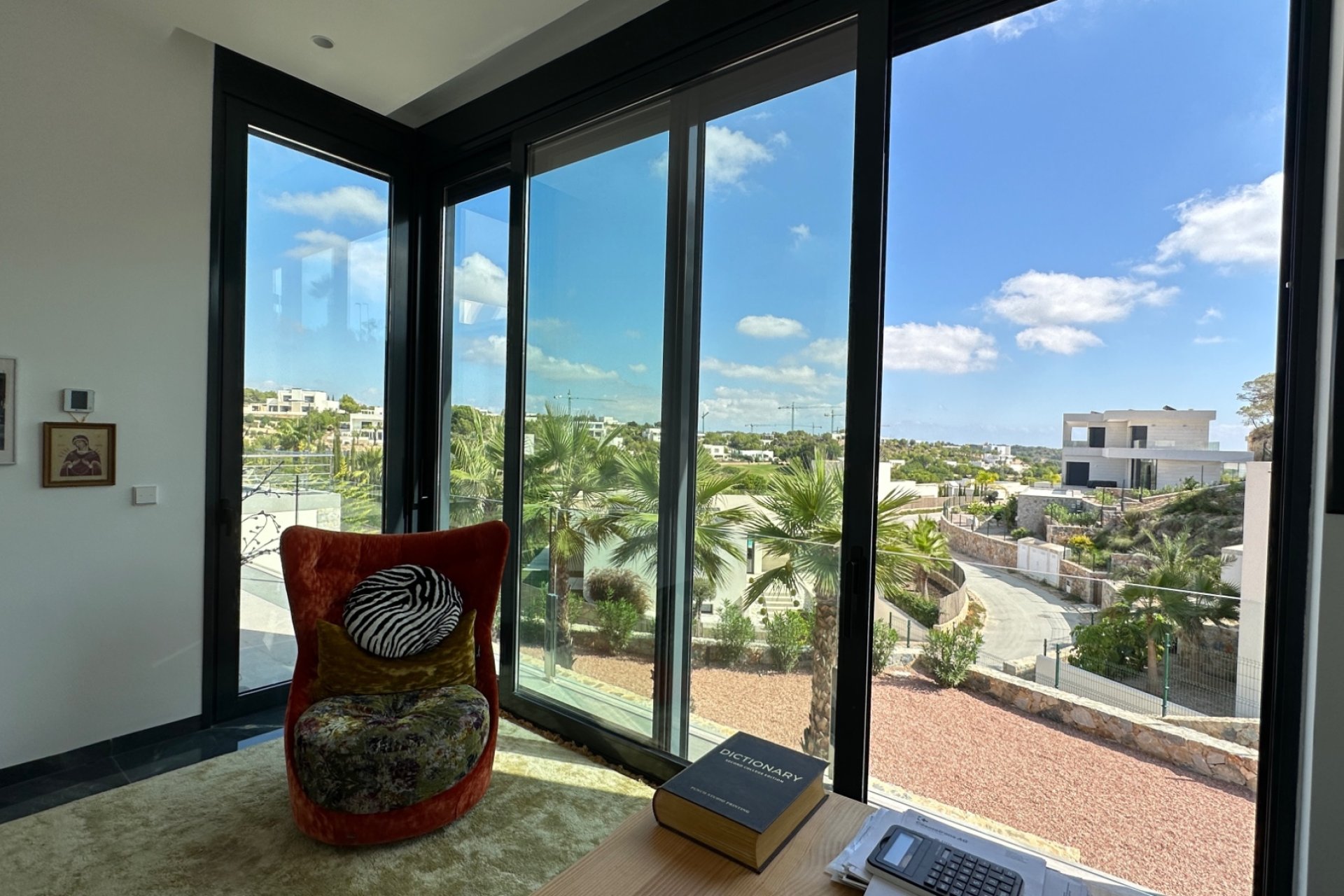 Resale - Villa -
Las Colinas Golf