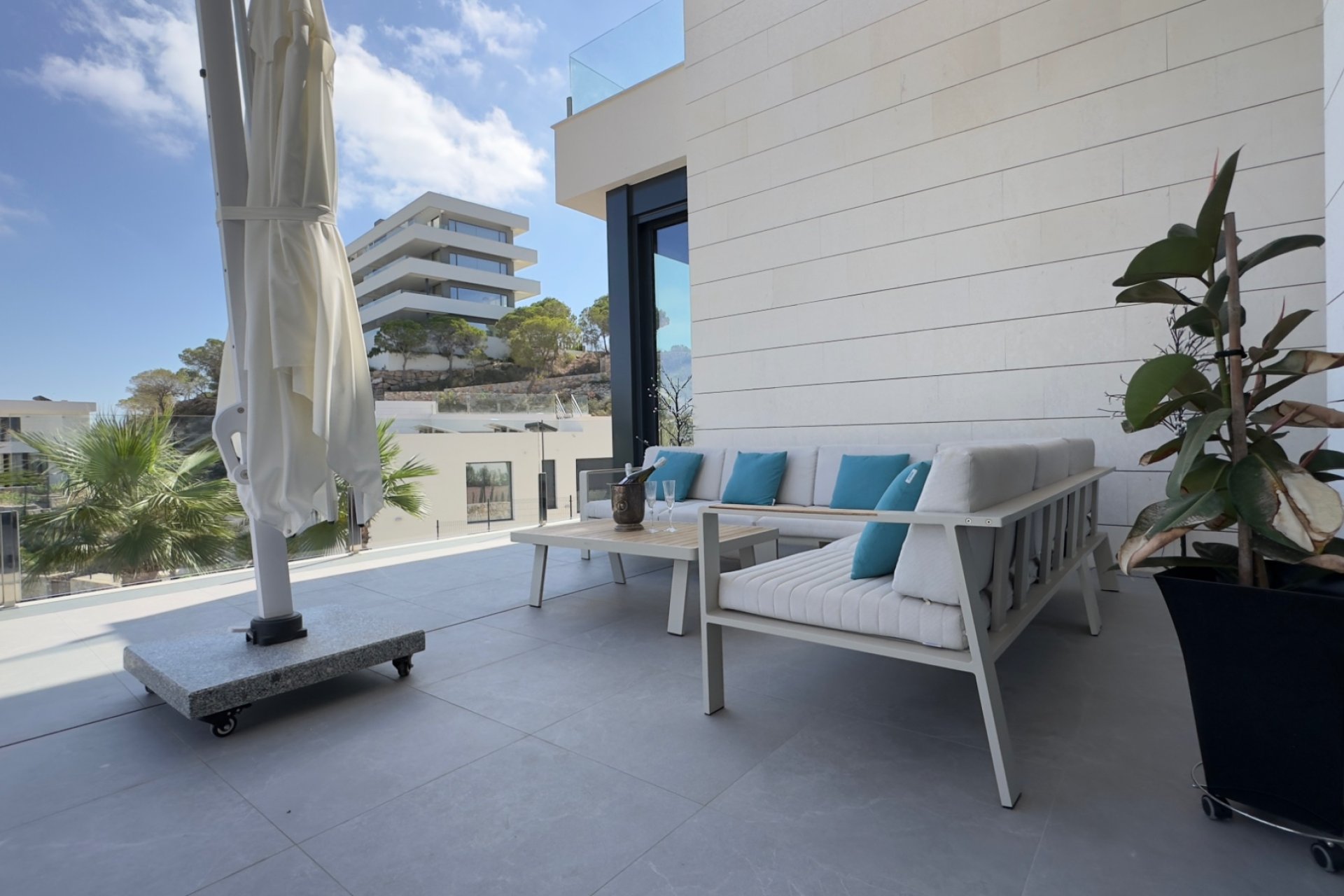 Resale - Villa -
Las Colinas Golf