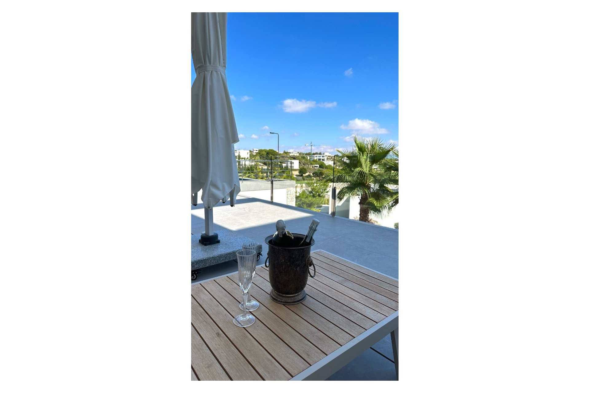 Resale - Villa -
Las Colinas Golf