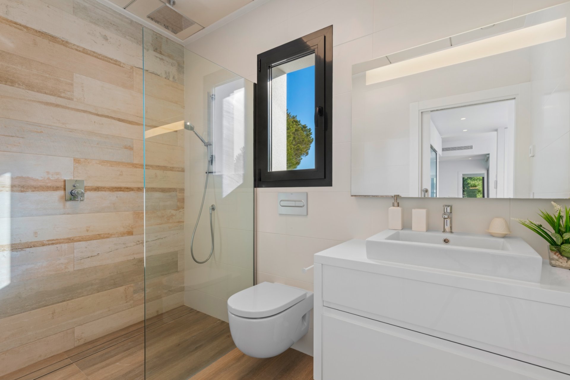 Resale - Villa -
Las Colinas Golf