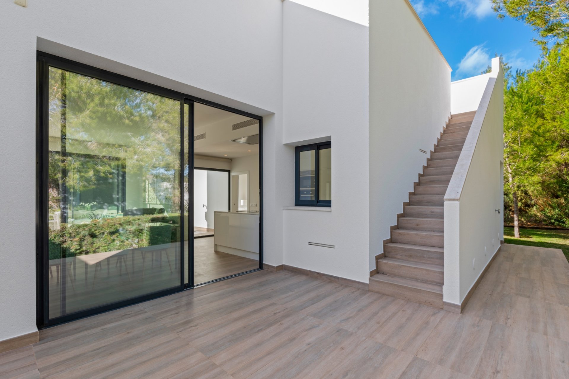 Resale - Villa -
Las Colinas Golf