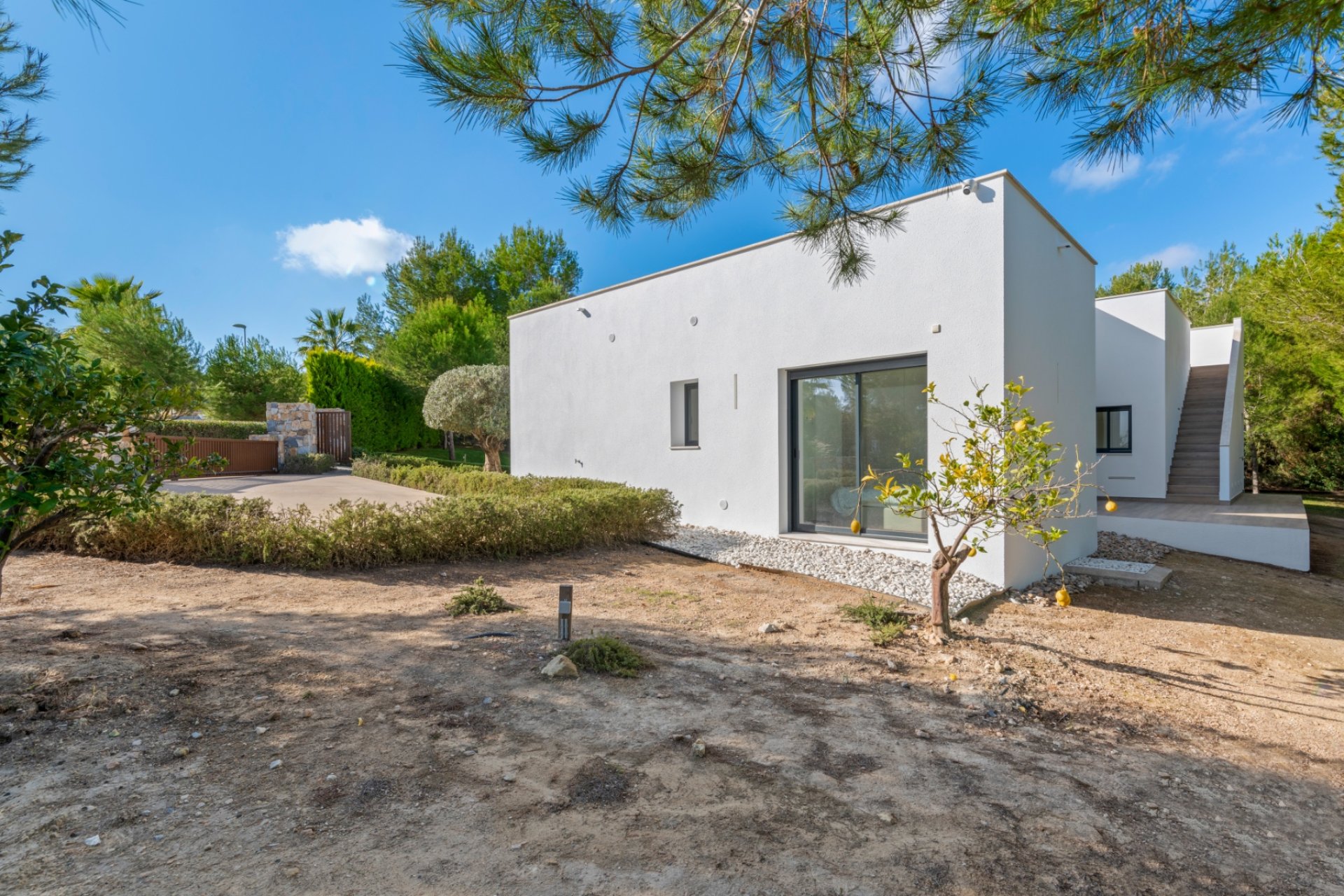 Resale - Villa -
Las Colinas Golf