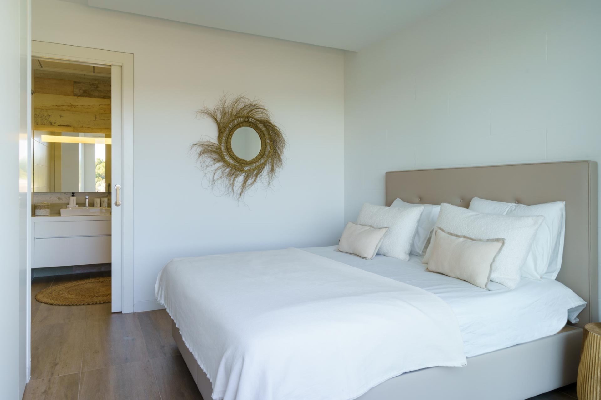 Resale - Villa -
Las Colinas Golf