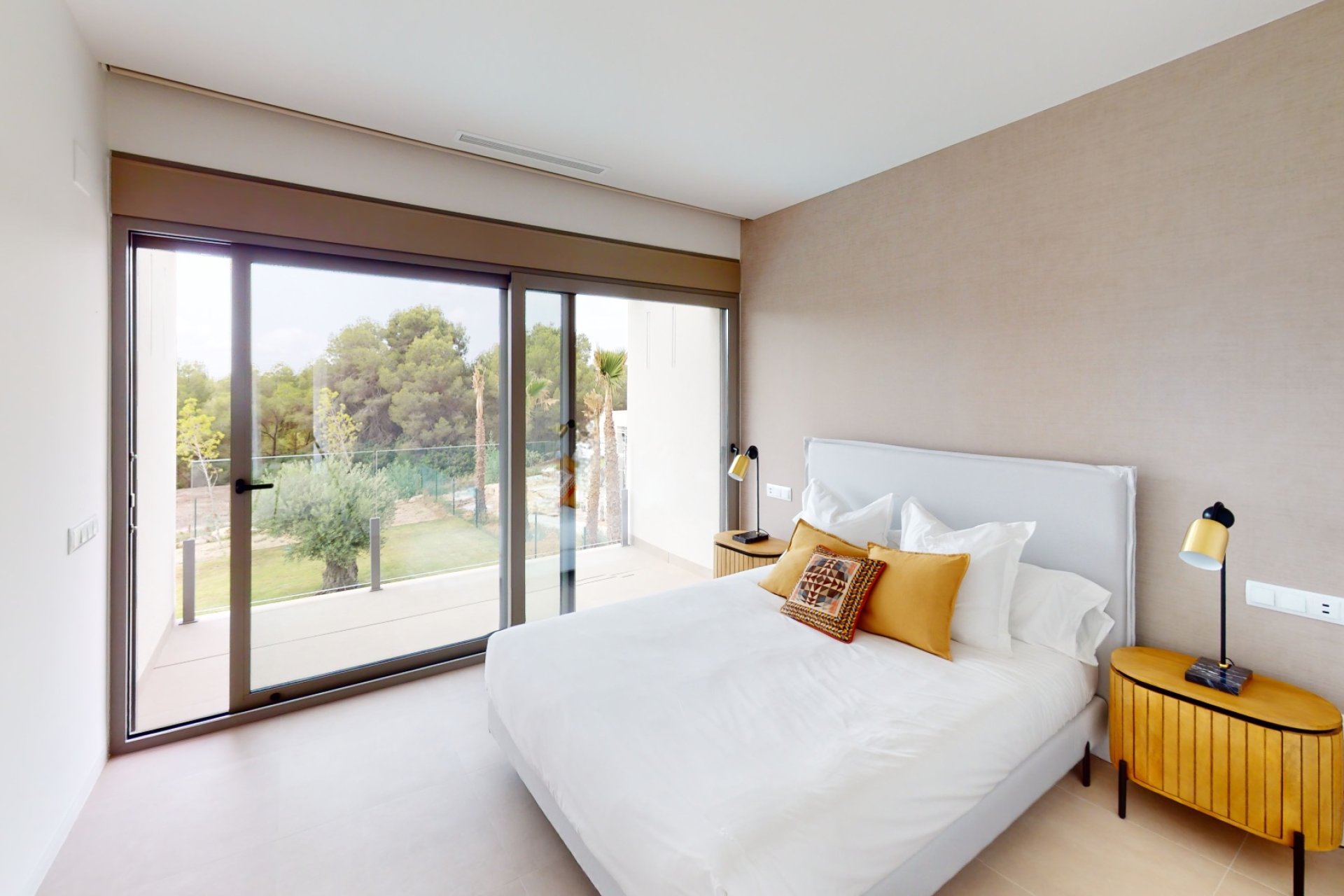 Resale - Villa -
Las Colinas Golf