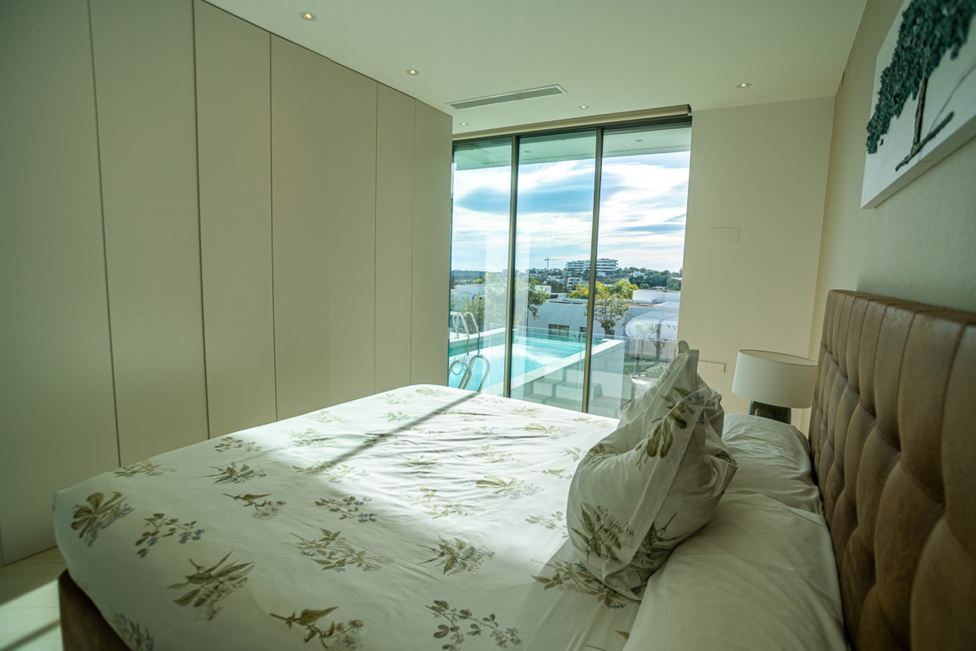 Resale - Villa -
Las Colinas Golf