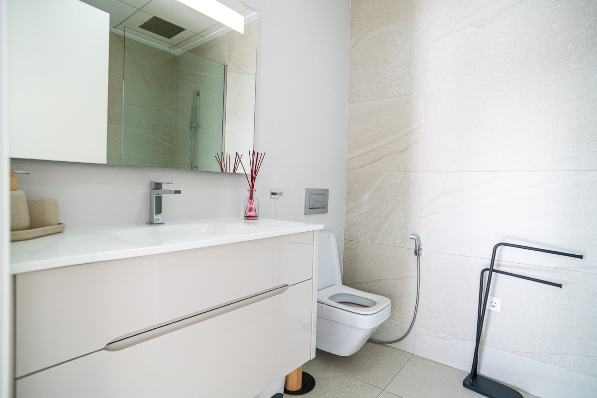 Resale - Villa -
Las Colinas Golf