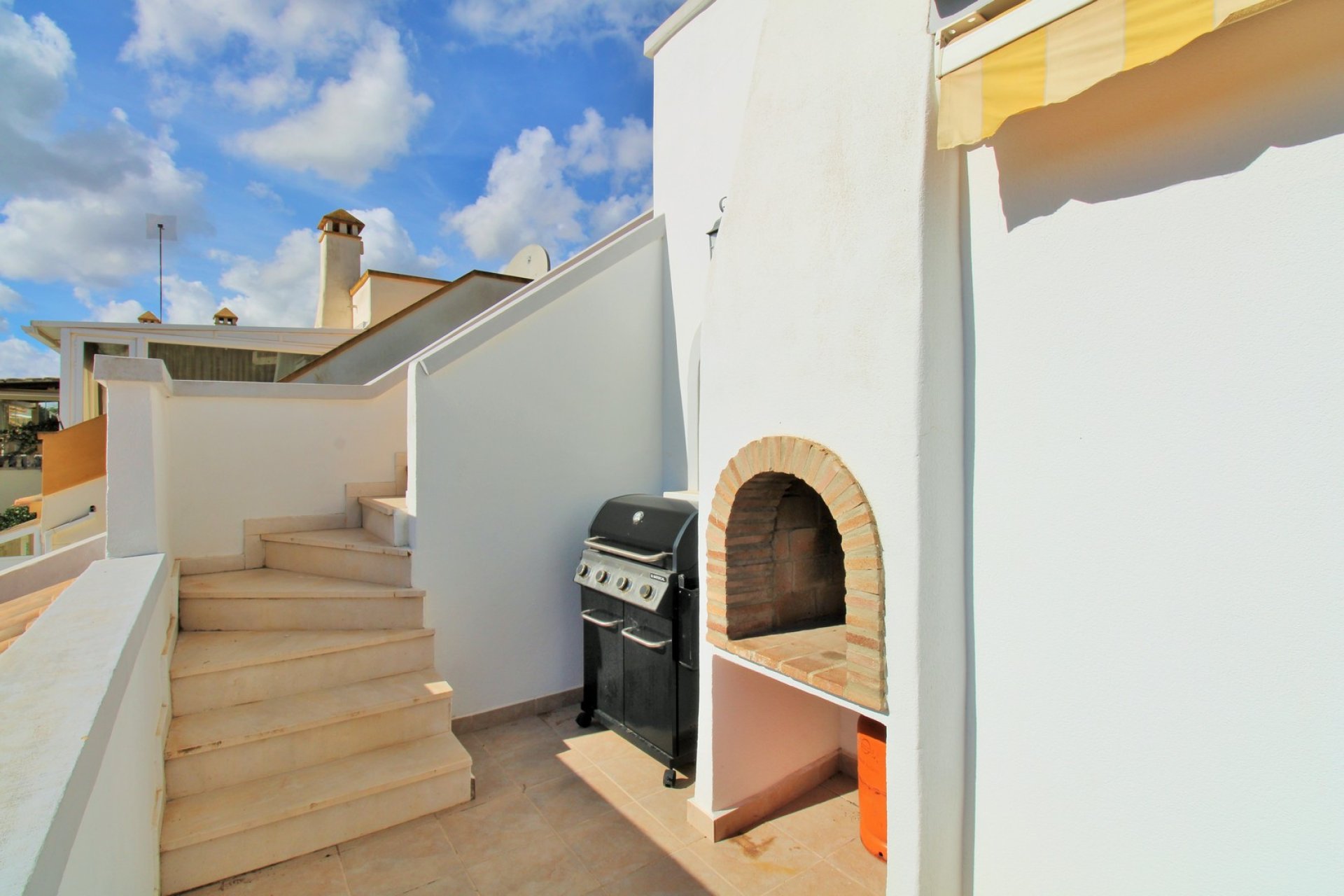 Resale - Villa -
Las Ramblas