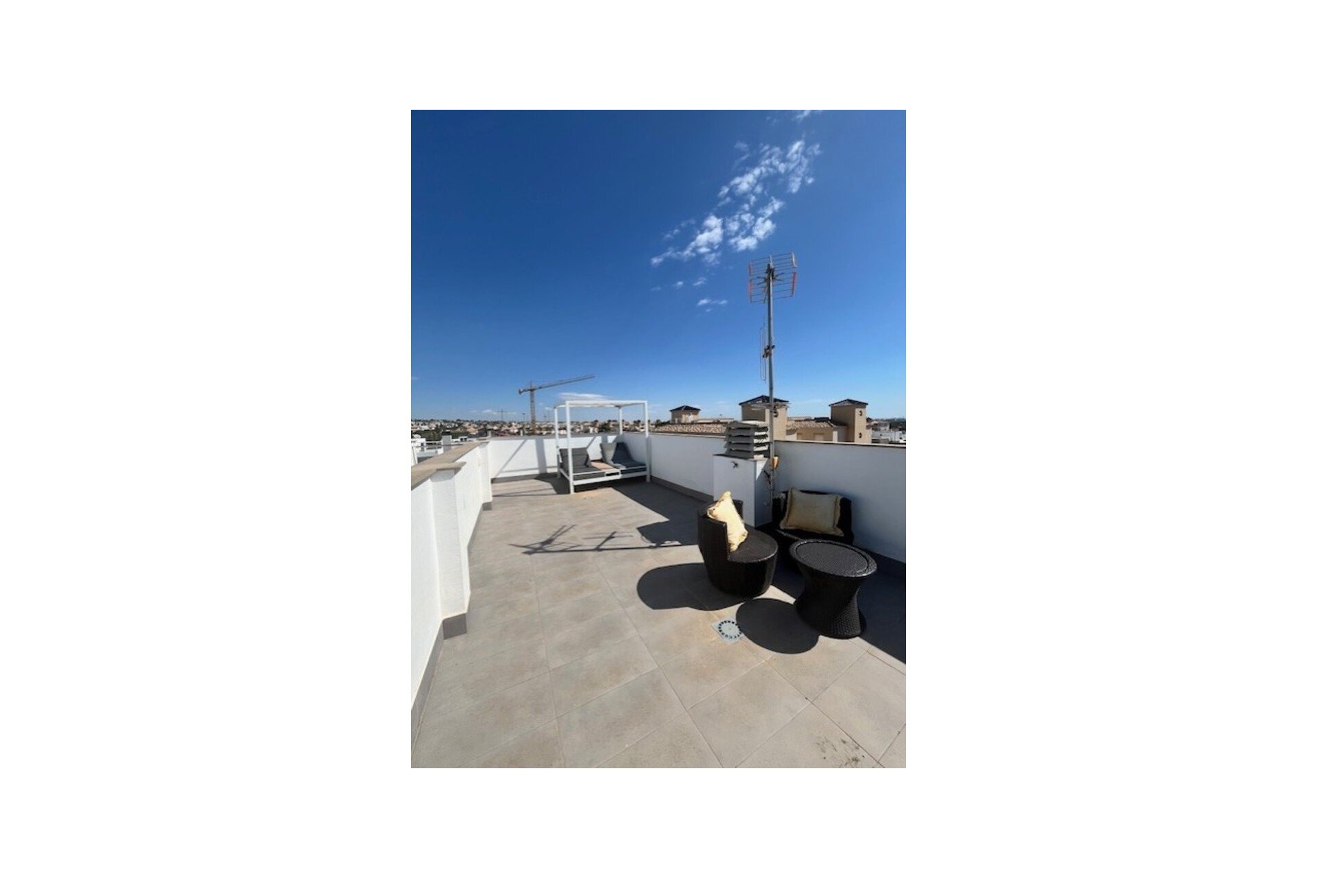 Resale - Villa -
Lomas de Cabo Roig