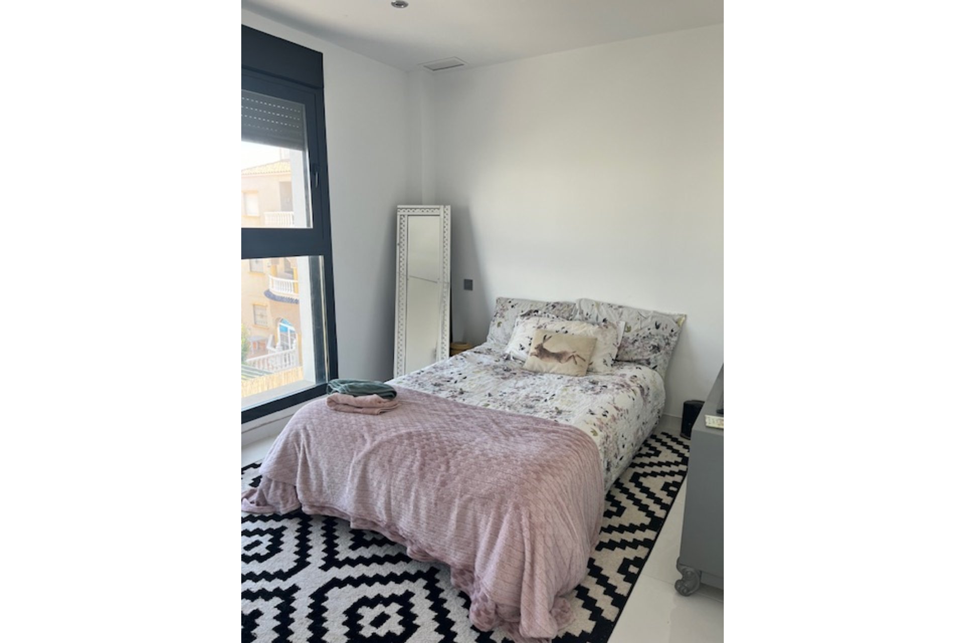 Resale - Villa -
Lomas de Cabo Roig