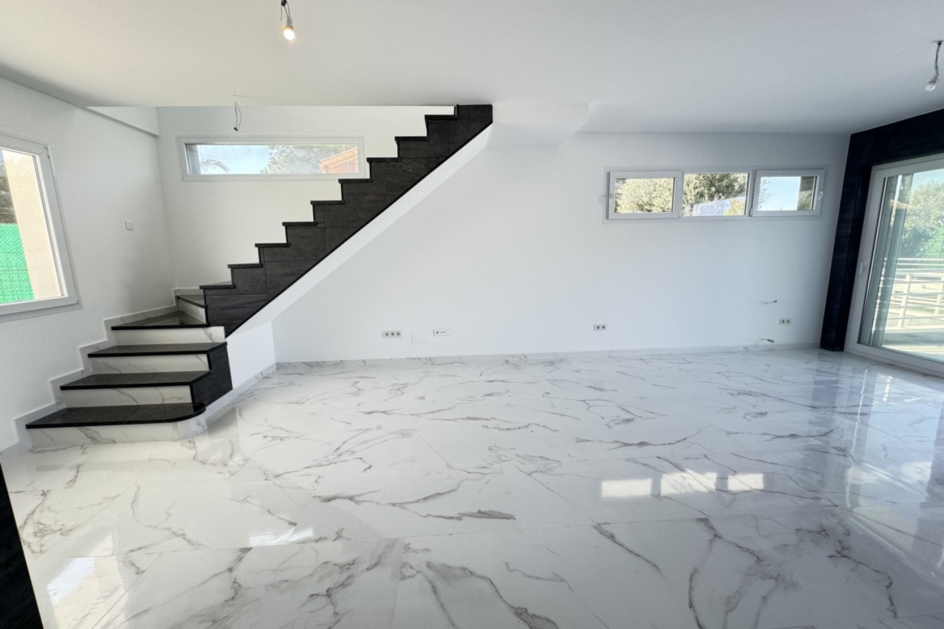 Resale - Villa -
Los Balcones