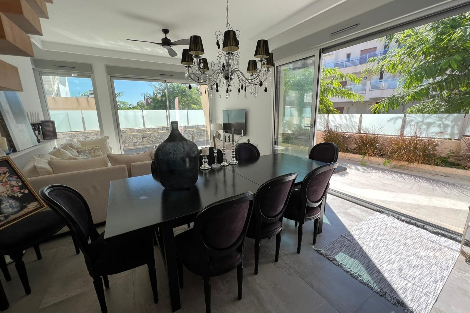 Resale - Villa -
Mil Palmeras - Costa Blanca Sur