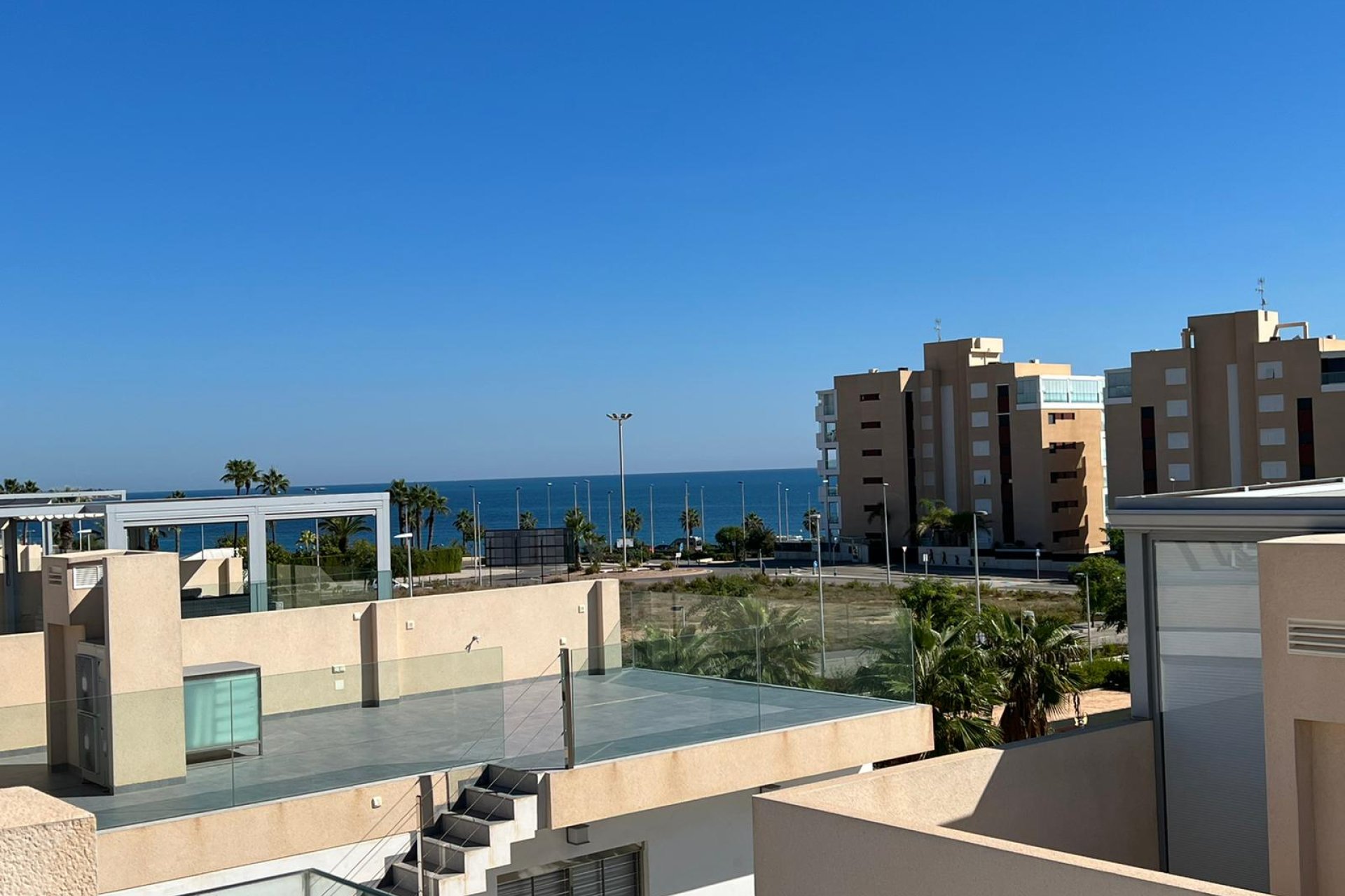 Resale - Villa -
Mil Palmeras - Costa Blanca Sur