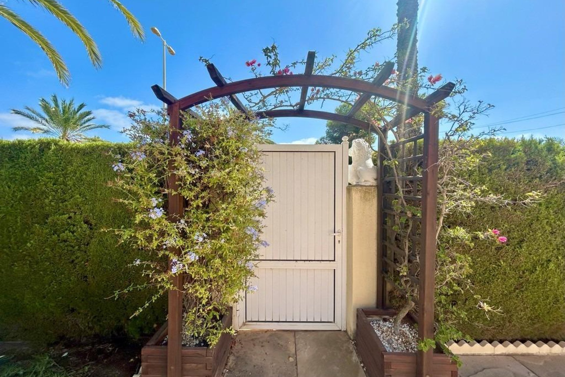 Resale - Villa -
Orihuela Costa - Aguamarina