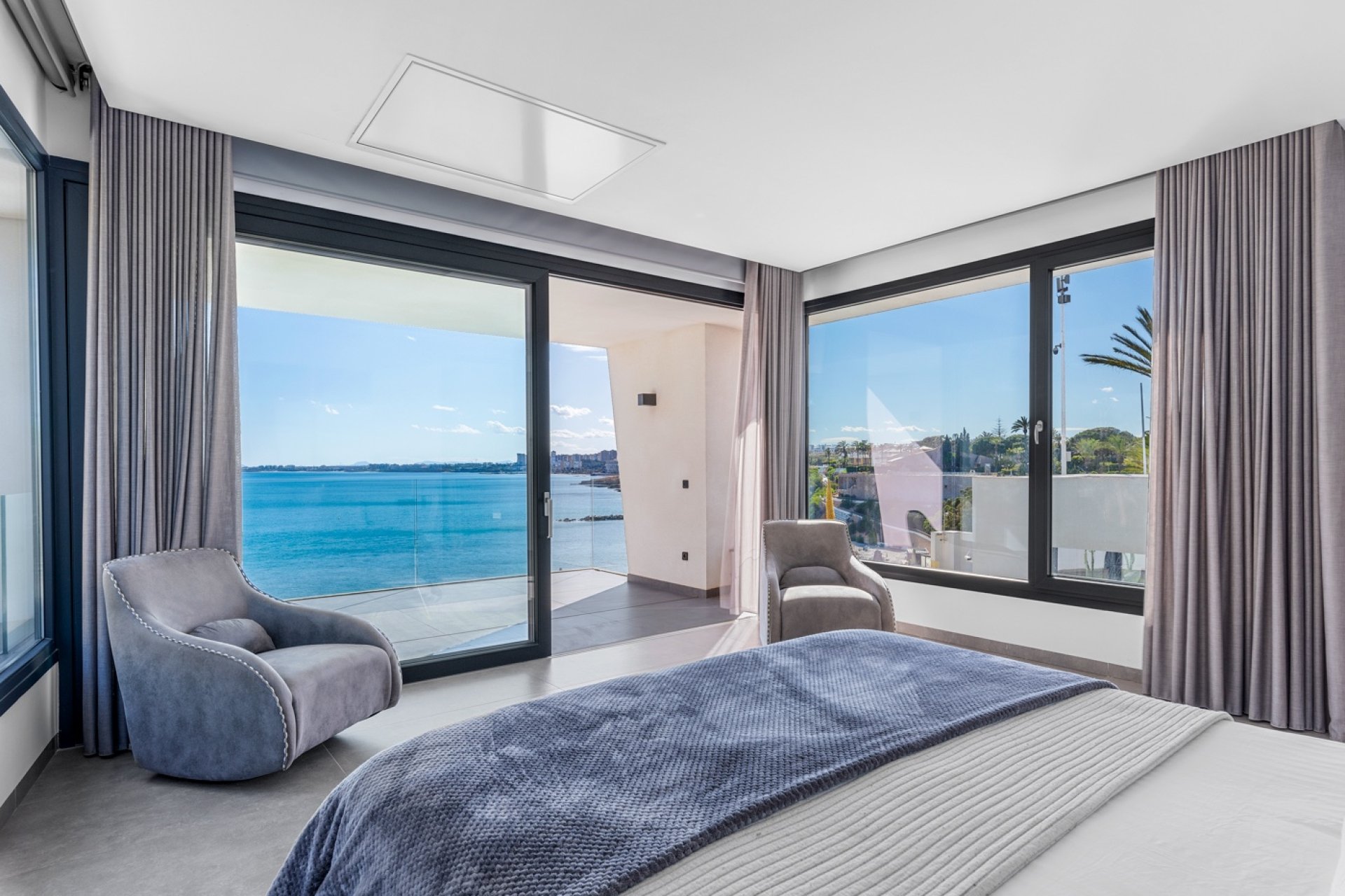 Resale - Villa -
Orihuela Costa - Cabo Roig