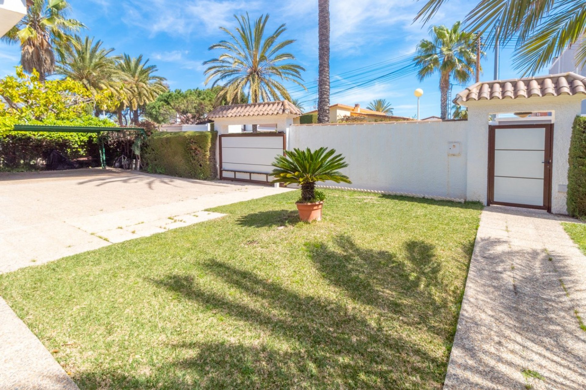 Resale - Villa -
Orihuela Costa - Cabo Roig