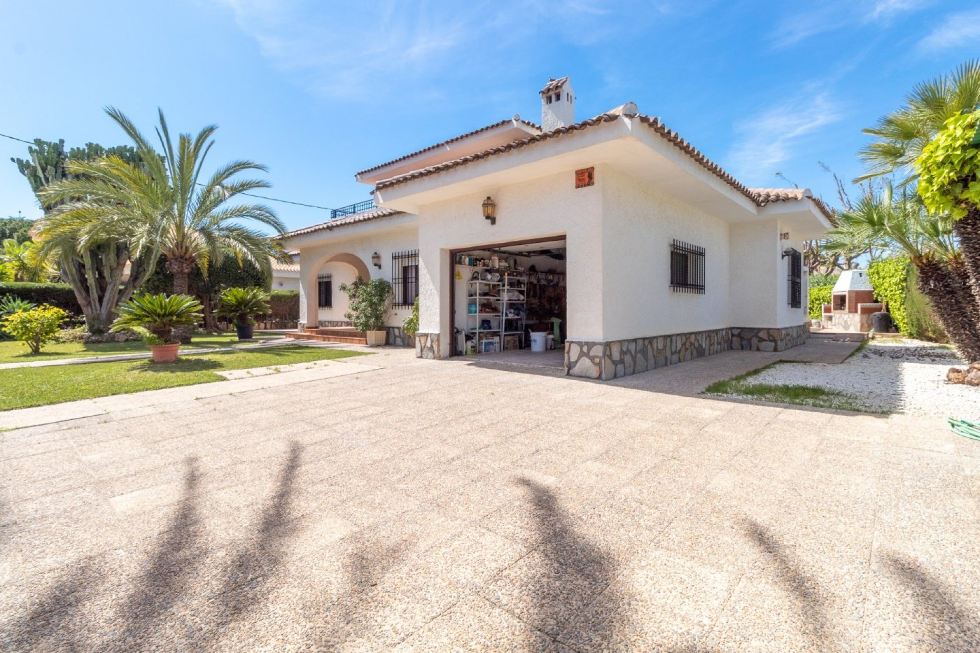 Resale - Villa -
Orihuela Costa - Cabo Roig