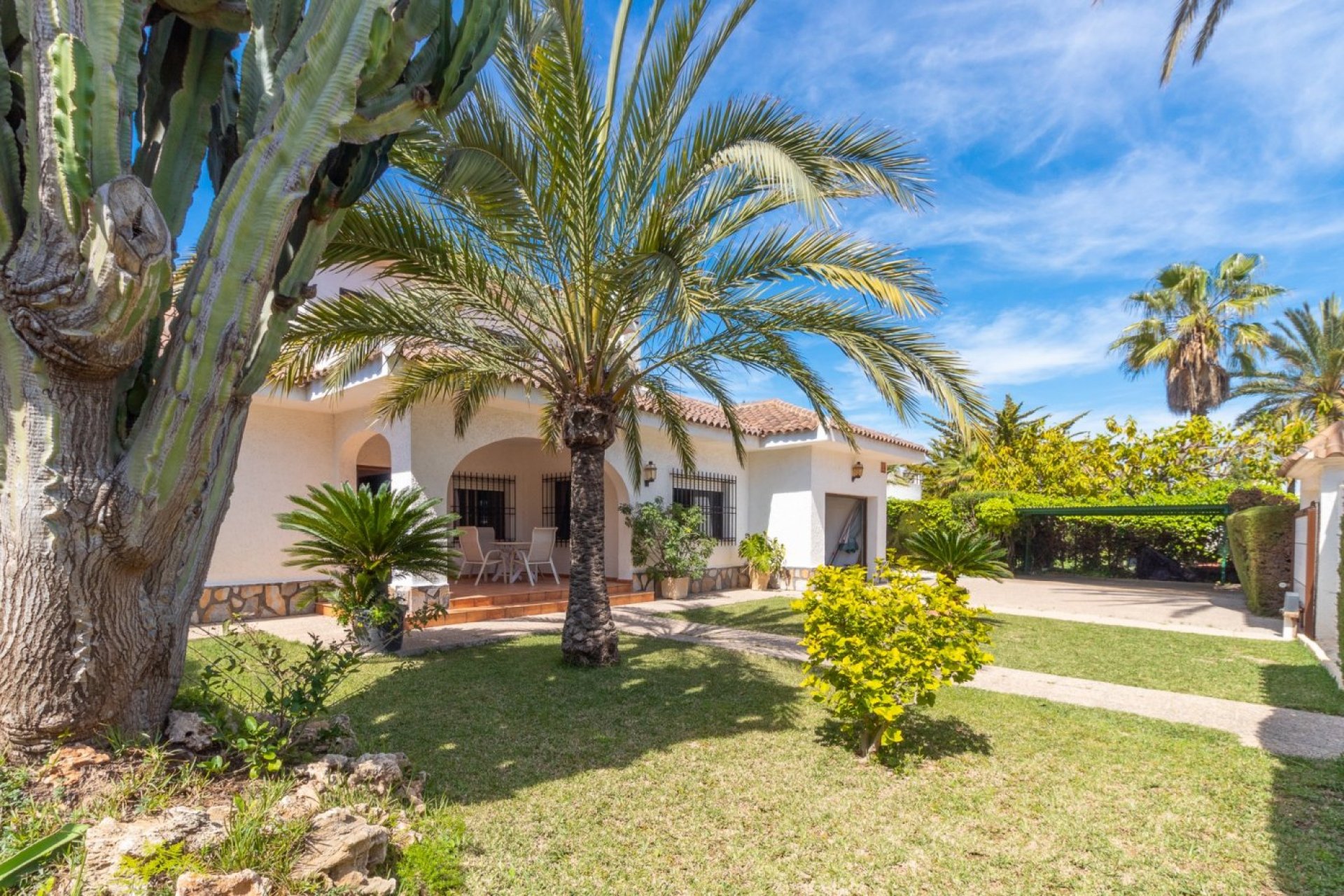 Resale - Villa -
Orihuela Costa - Cabo Roig