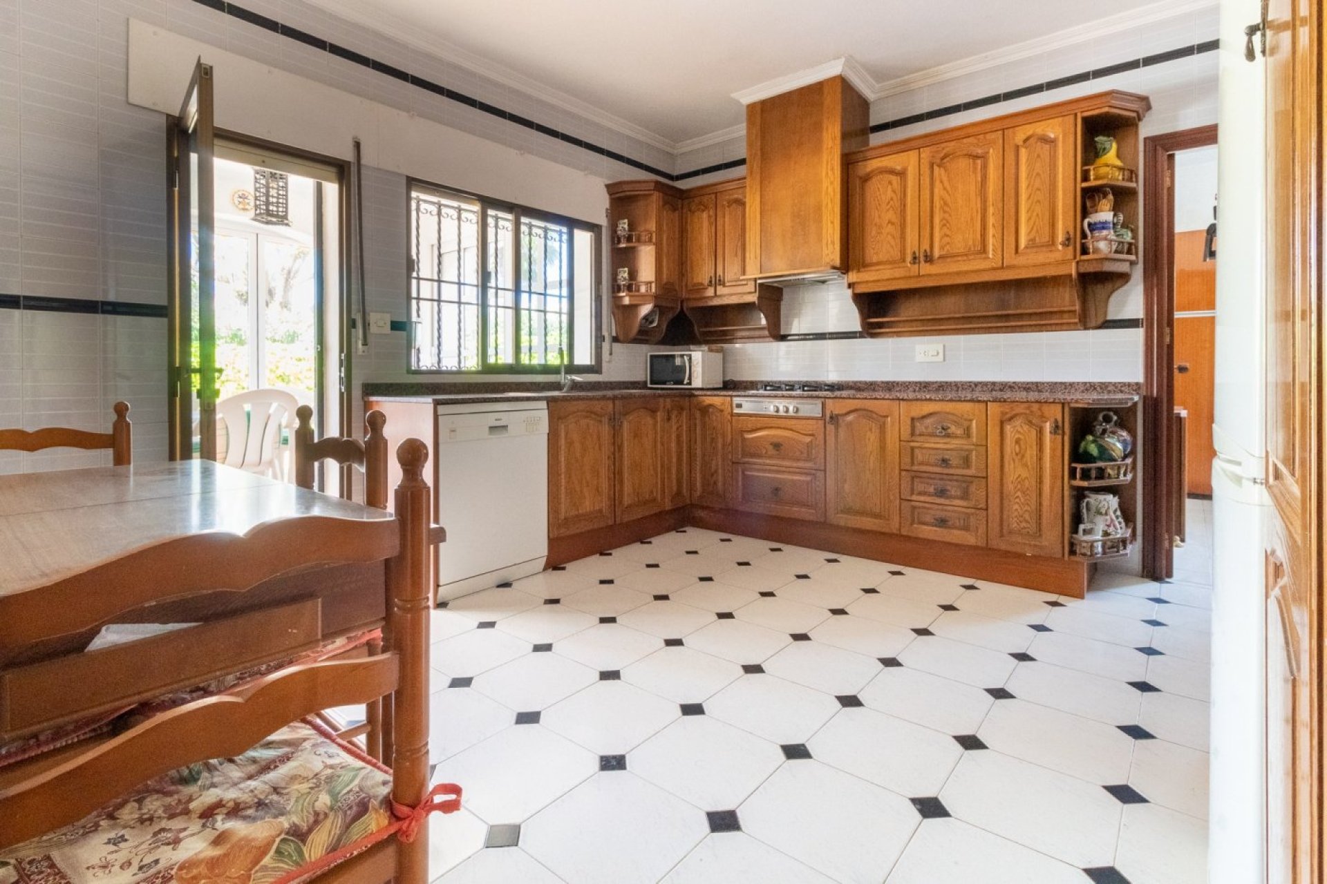 Resale - Villa -
Orihuela Costa - Cabo Roig