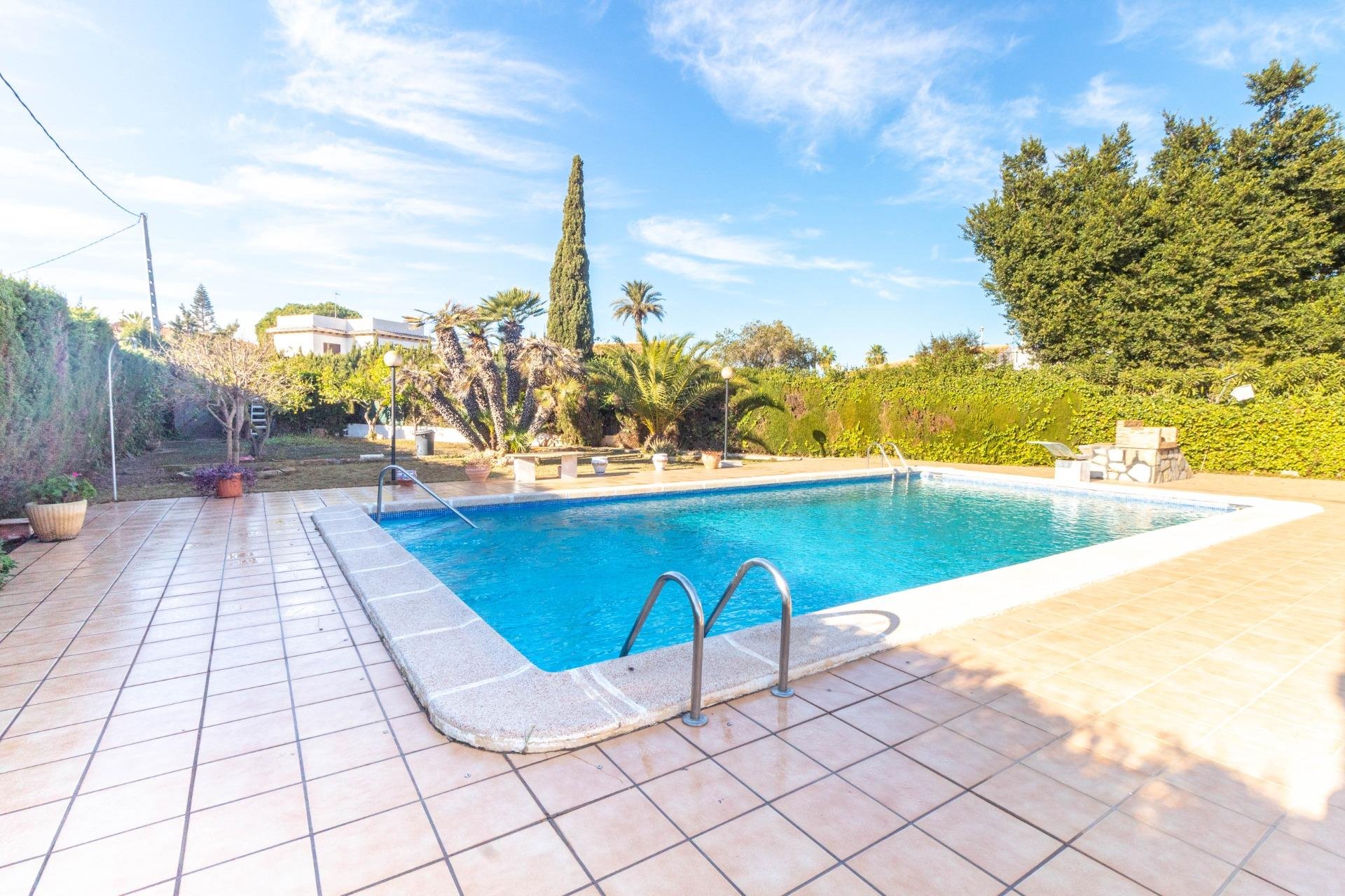 Resale - Villa -
Orihuela Costa - Cabo Roig