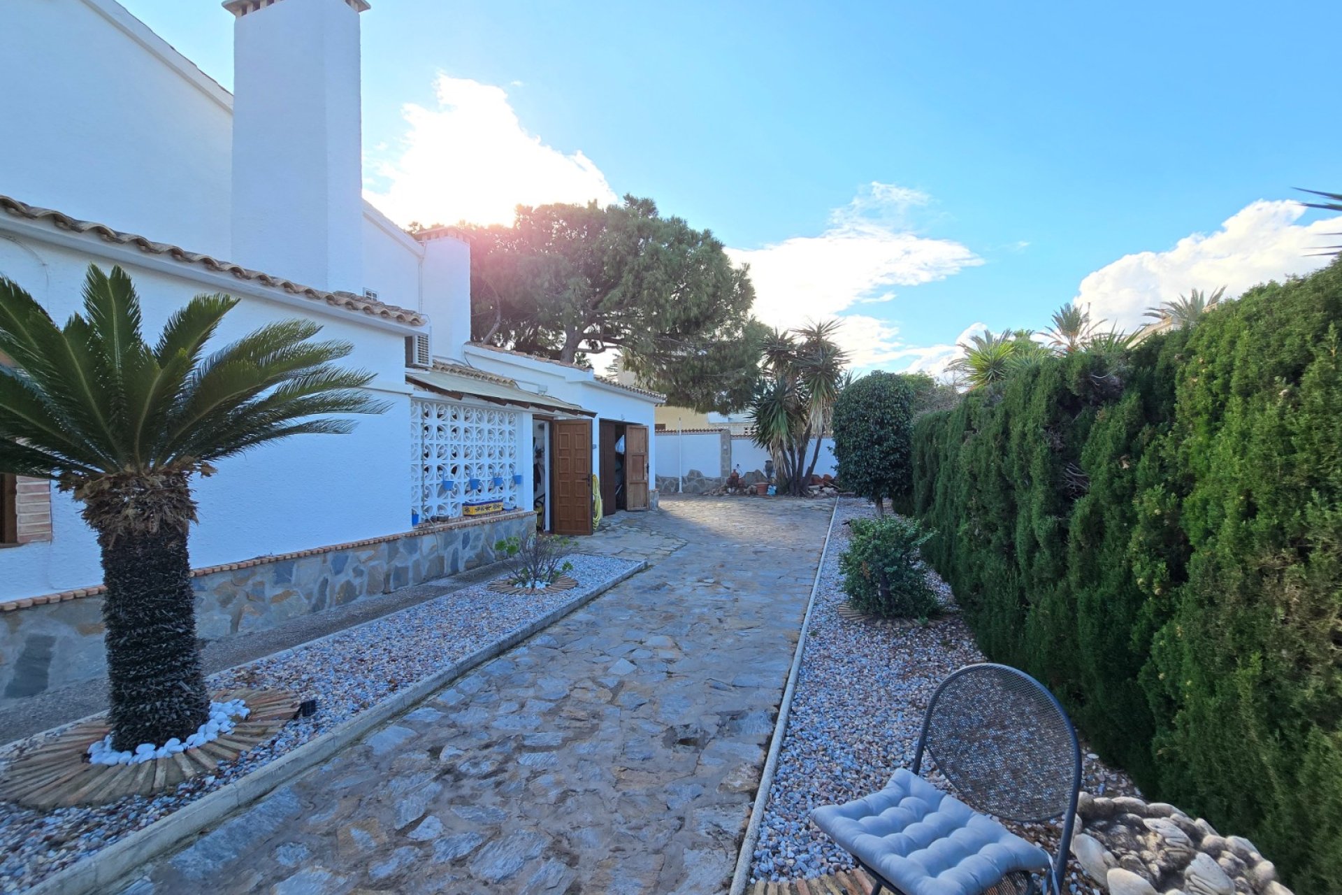 Resale - Villa * -
Orihuela Costa * - Cabo Roig *