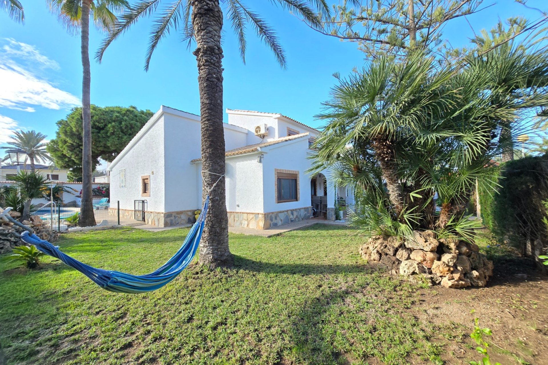 Resale - Villa * -
Orihuela Costa * - Cabo Roig *