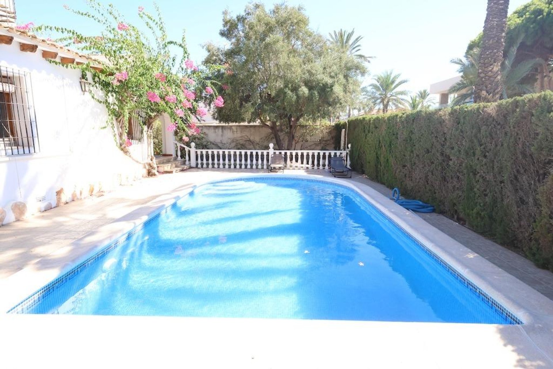 Resale - Villa -
Orihuela Costa - Cabo Roig