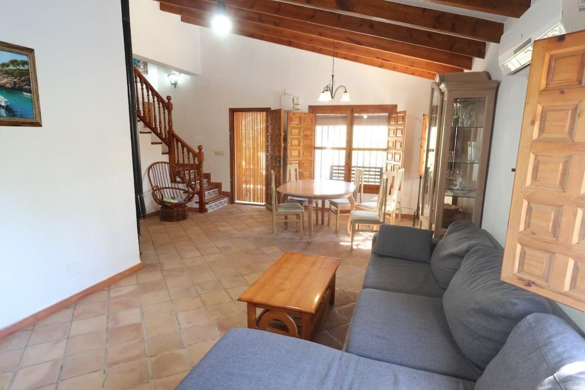 Resale - Villa -
Orihuela Costa - Cabo Roig