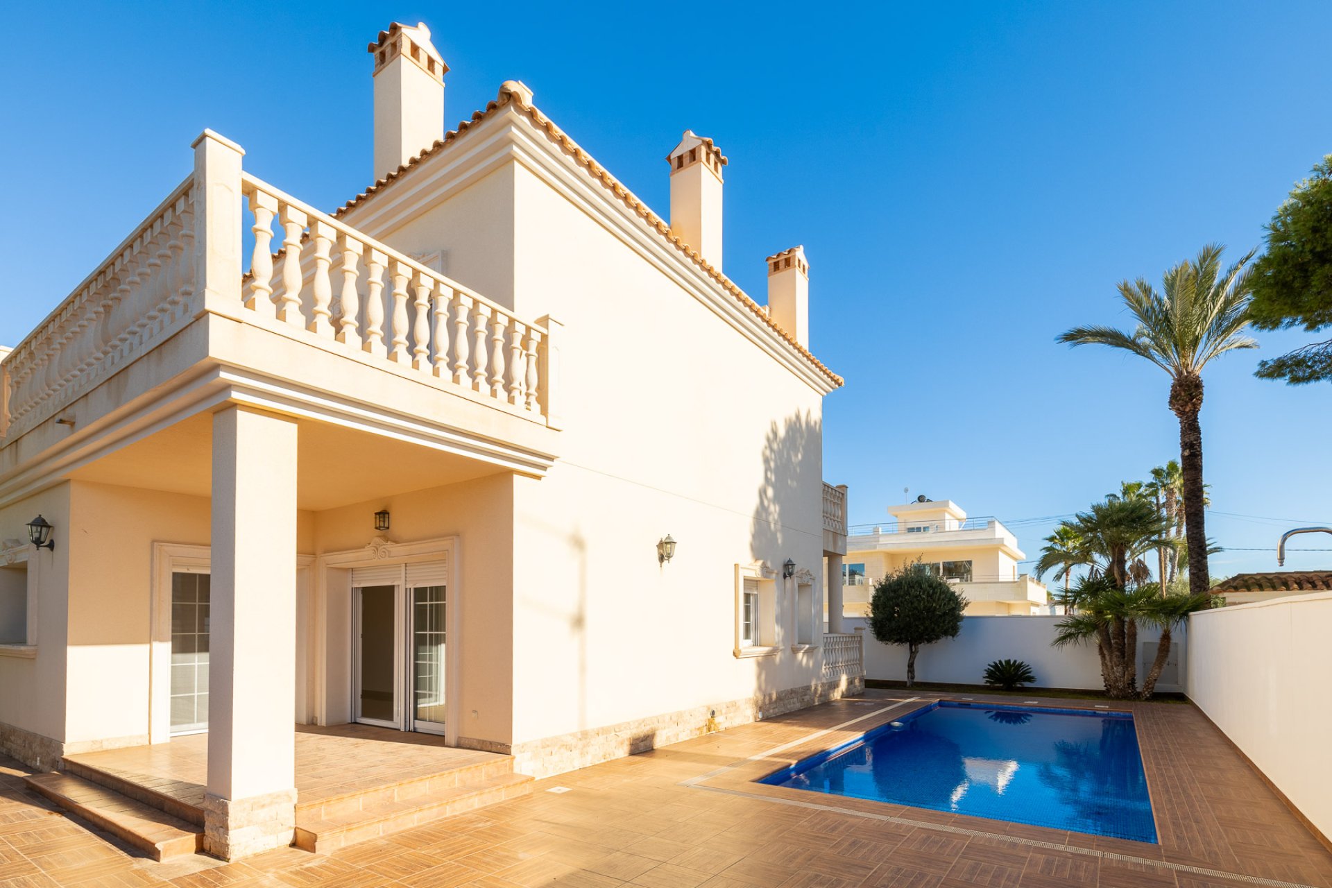 Resale - Villa -
Orihuela Costa - Cabo Roig