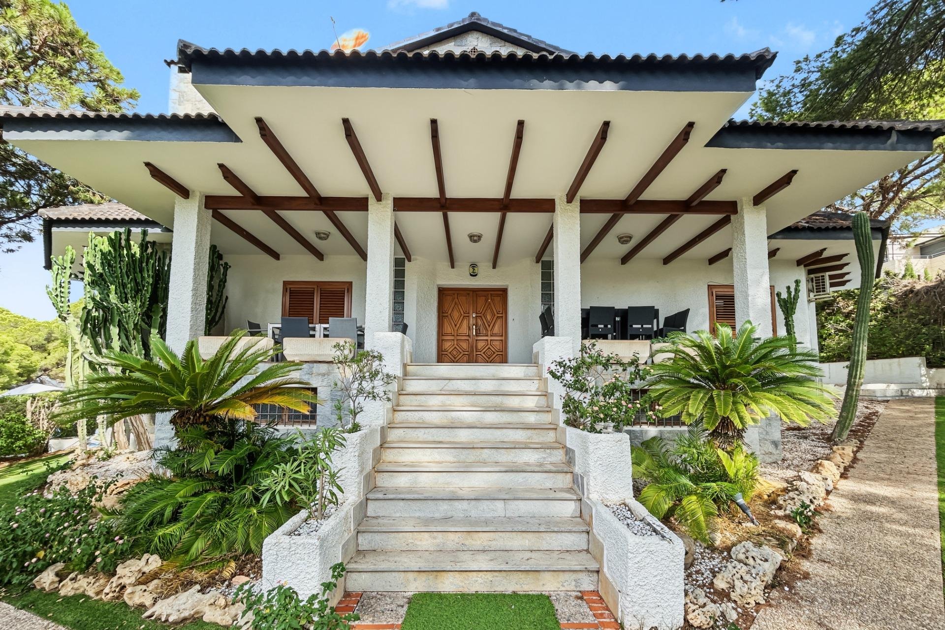 Resale - Villa -
Orihuela Costa - Campoamor