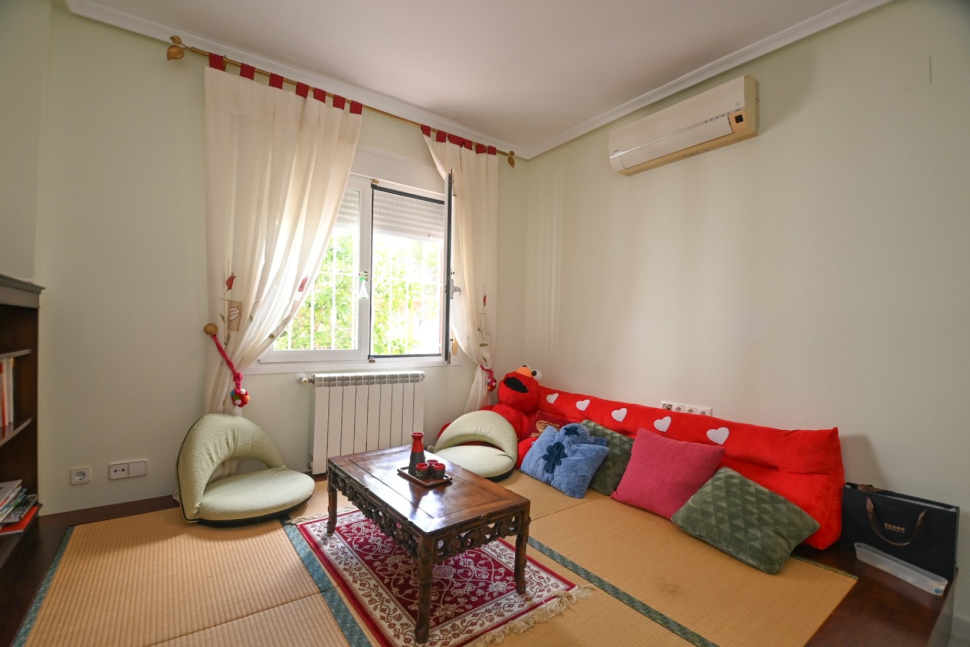 Resale - Villa -
Orihuela Costa - Club de golf y campo Las Colinas