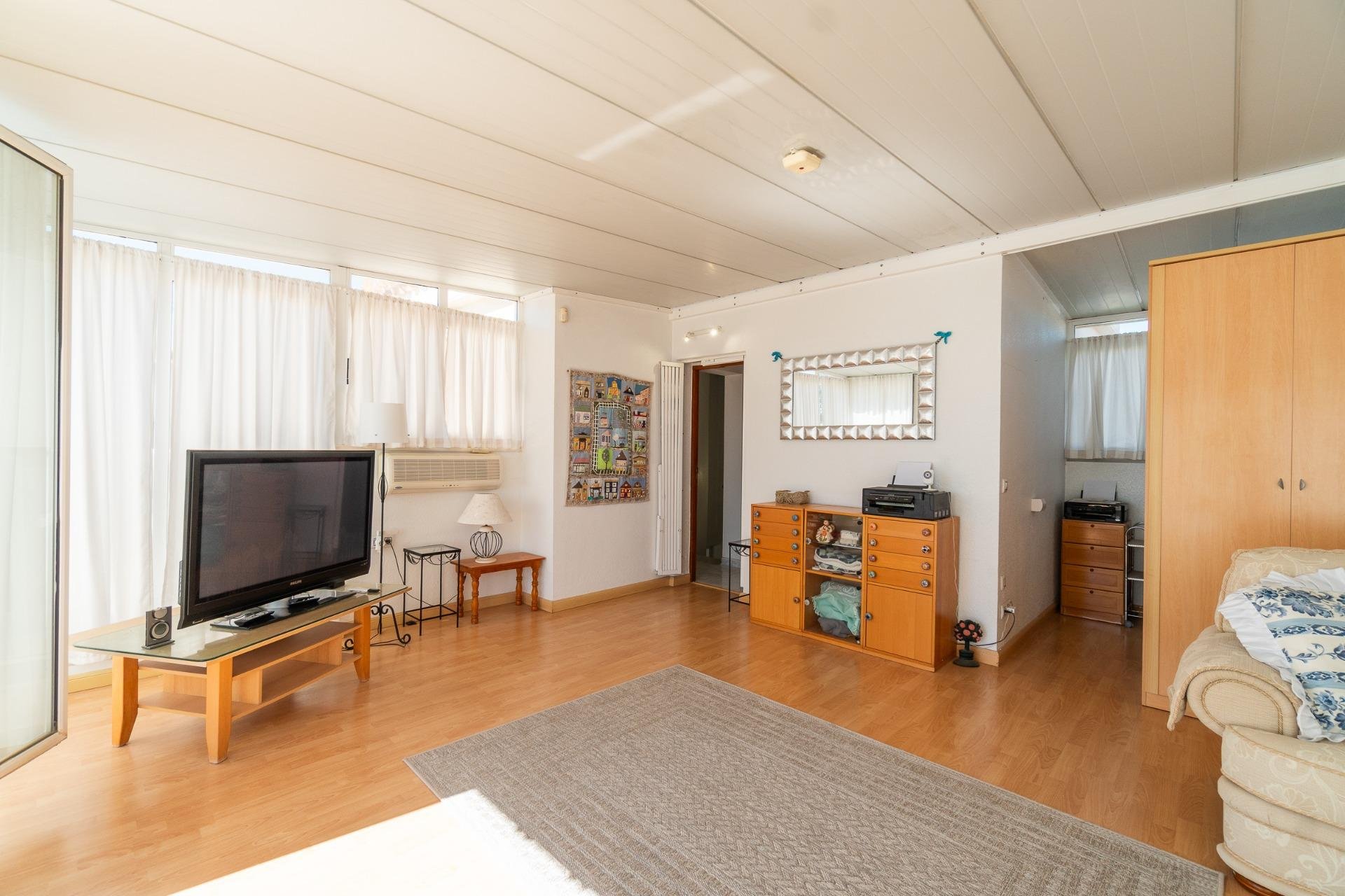 Resale - Villa -
Orihuela Costa - La Zenia