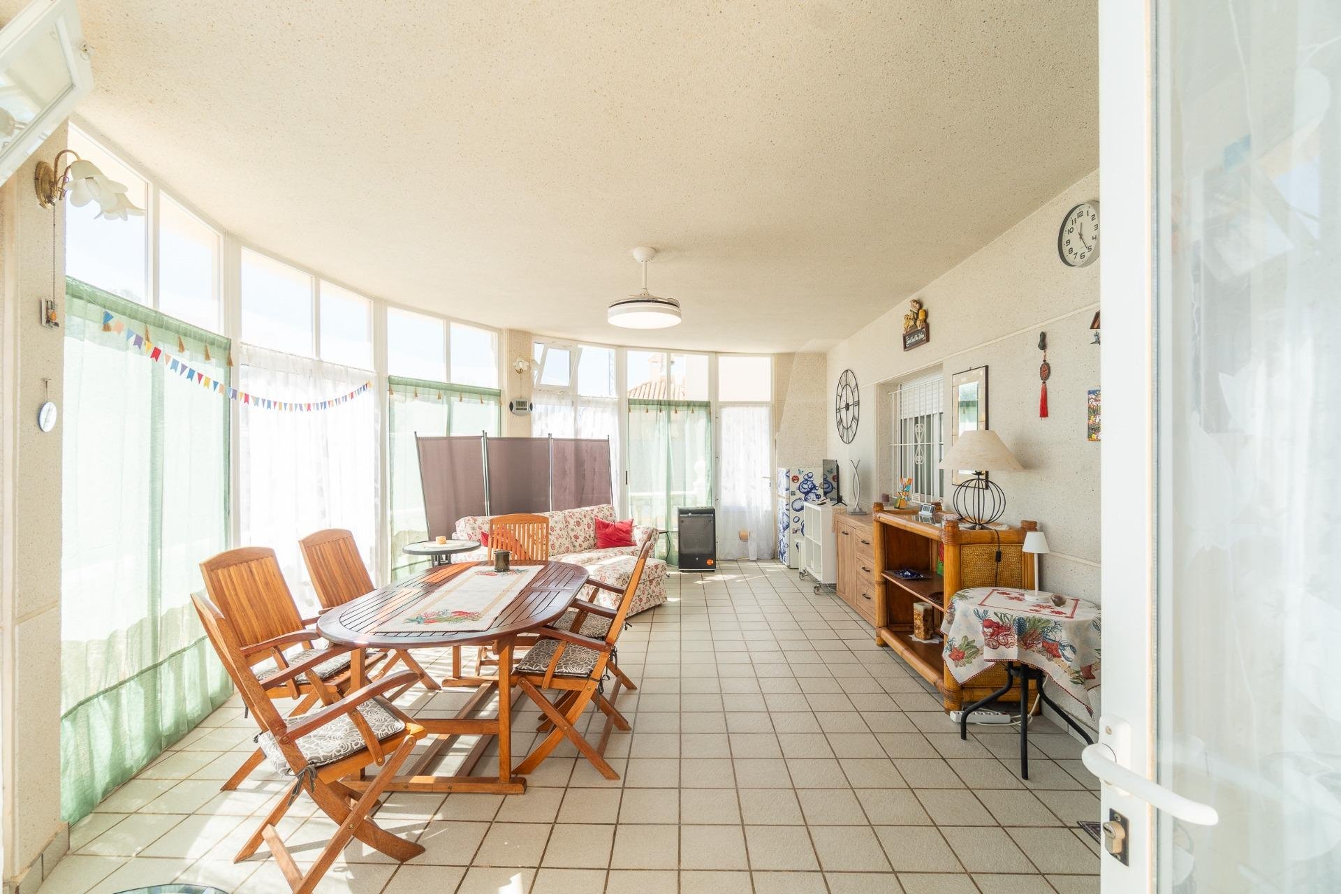 Resale - Villa -
Orihuela Costa - La Zenia