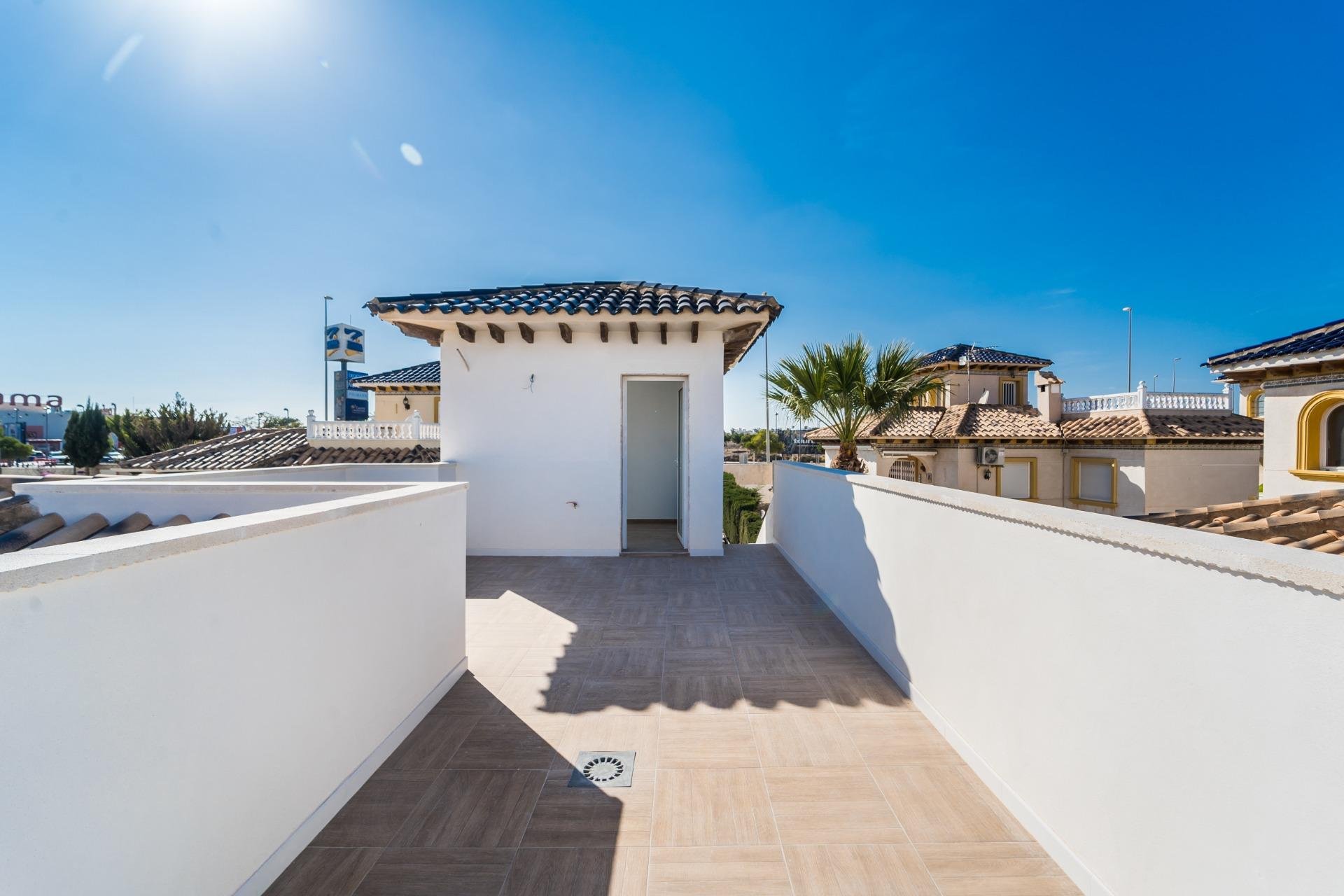 Resale - Villa -
Orihuela Costa - La Zenia