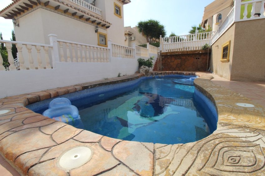 Resale - Villa -
Orihuela Costa - La Zenia