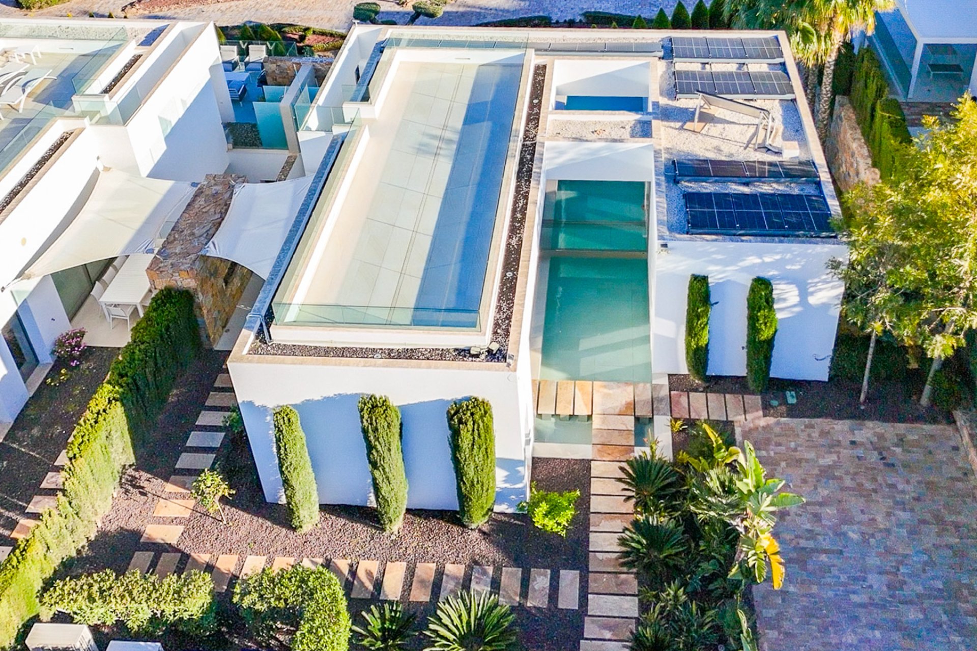 Resale - Villa -
Orihuela Costa - Las Colinas Golf