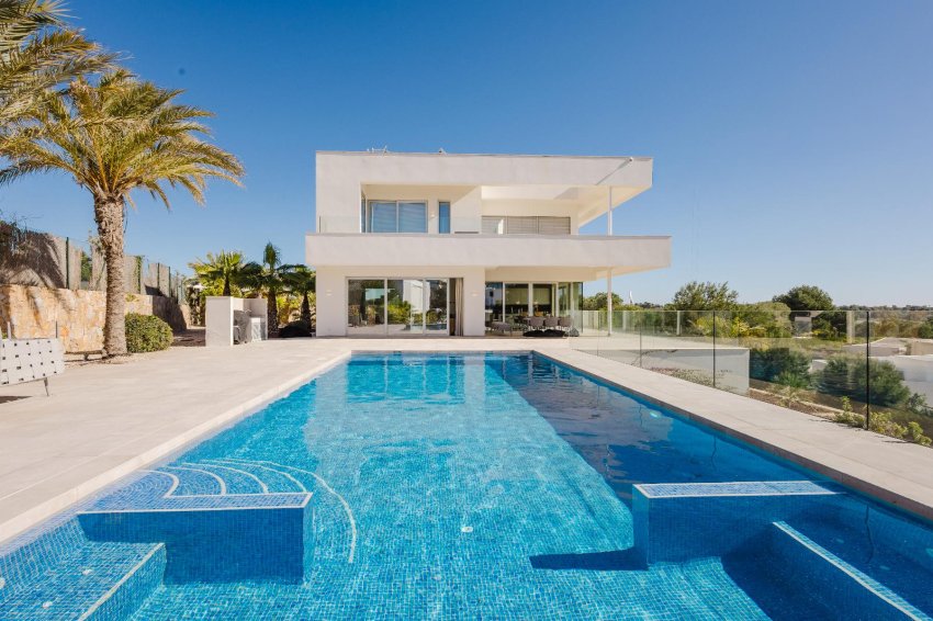 Resale - Villa -
Orihuela Costa - Las Colinas Golf