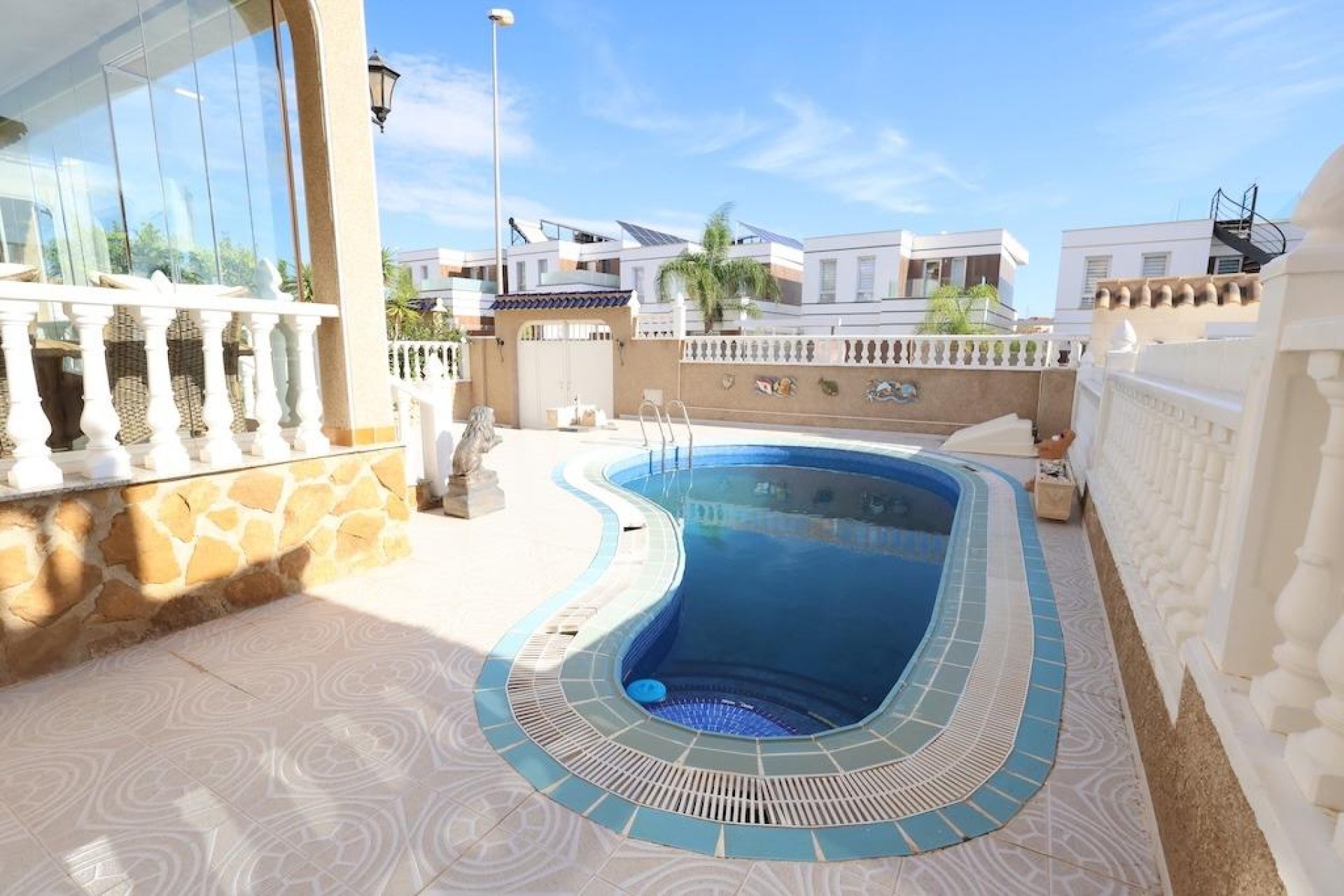 Resale - Villa -
Orihuela Costa - Las Filipinas