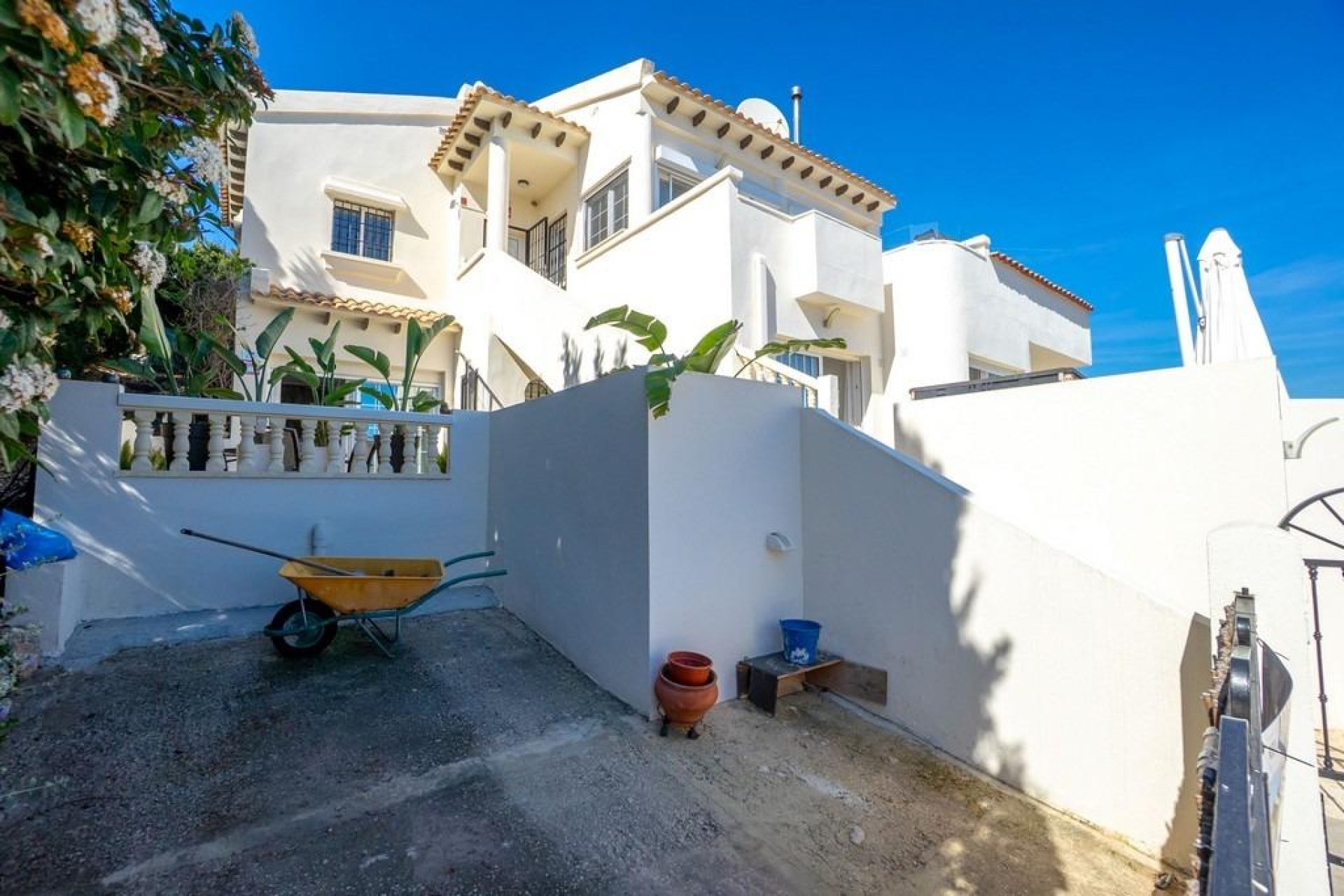 Resale - Villa -
Orihuela Costa - Las Ramblas
