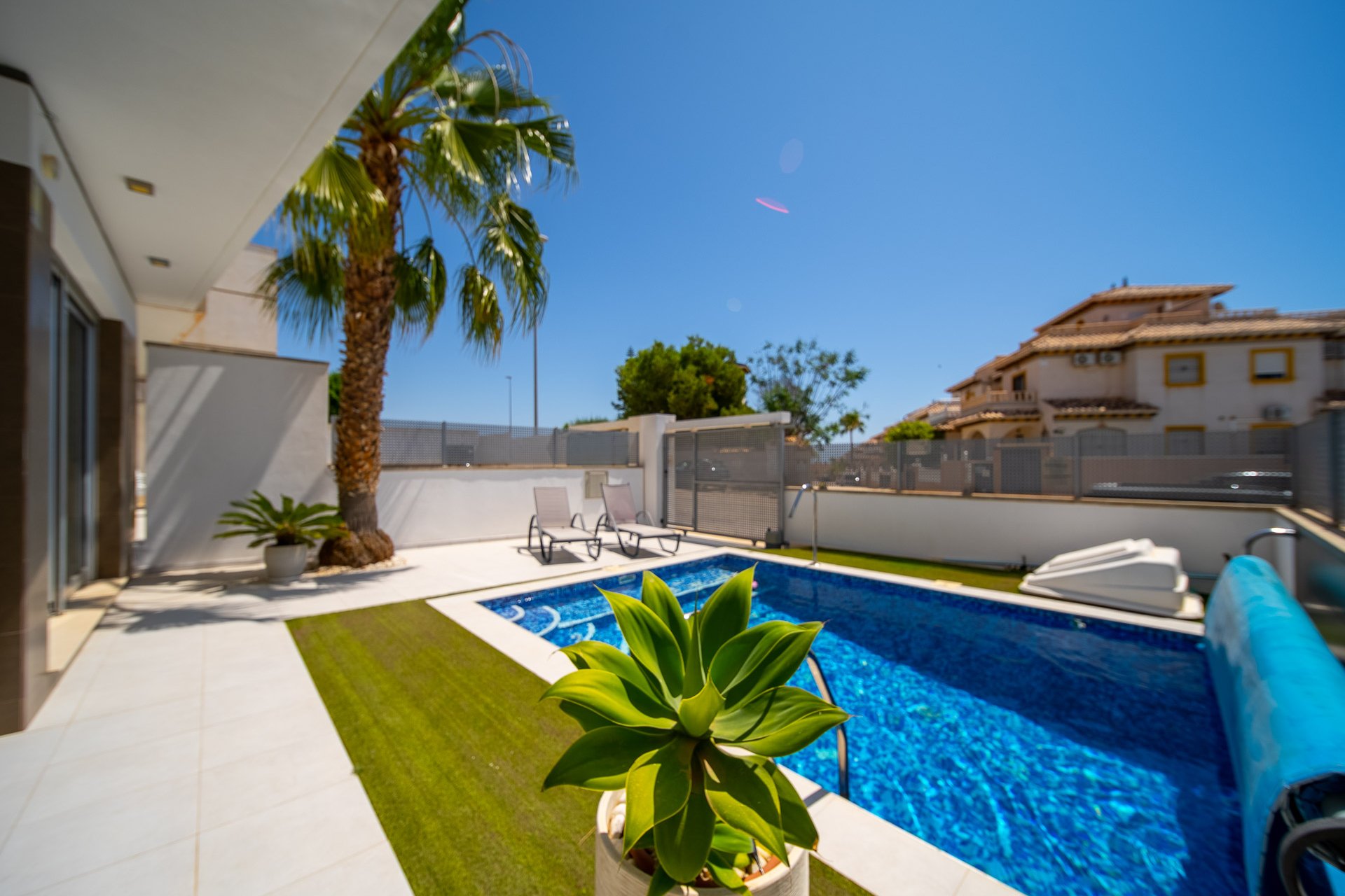 Resale - Villa -
Orihuela Costa - Lomas de Cabo Roig